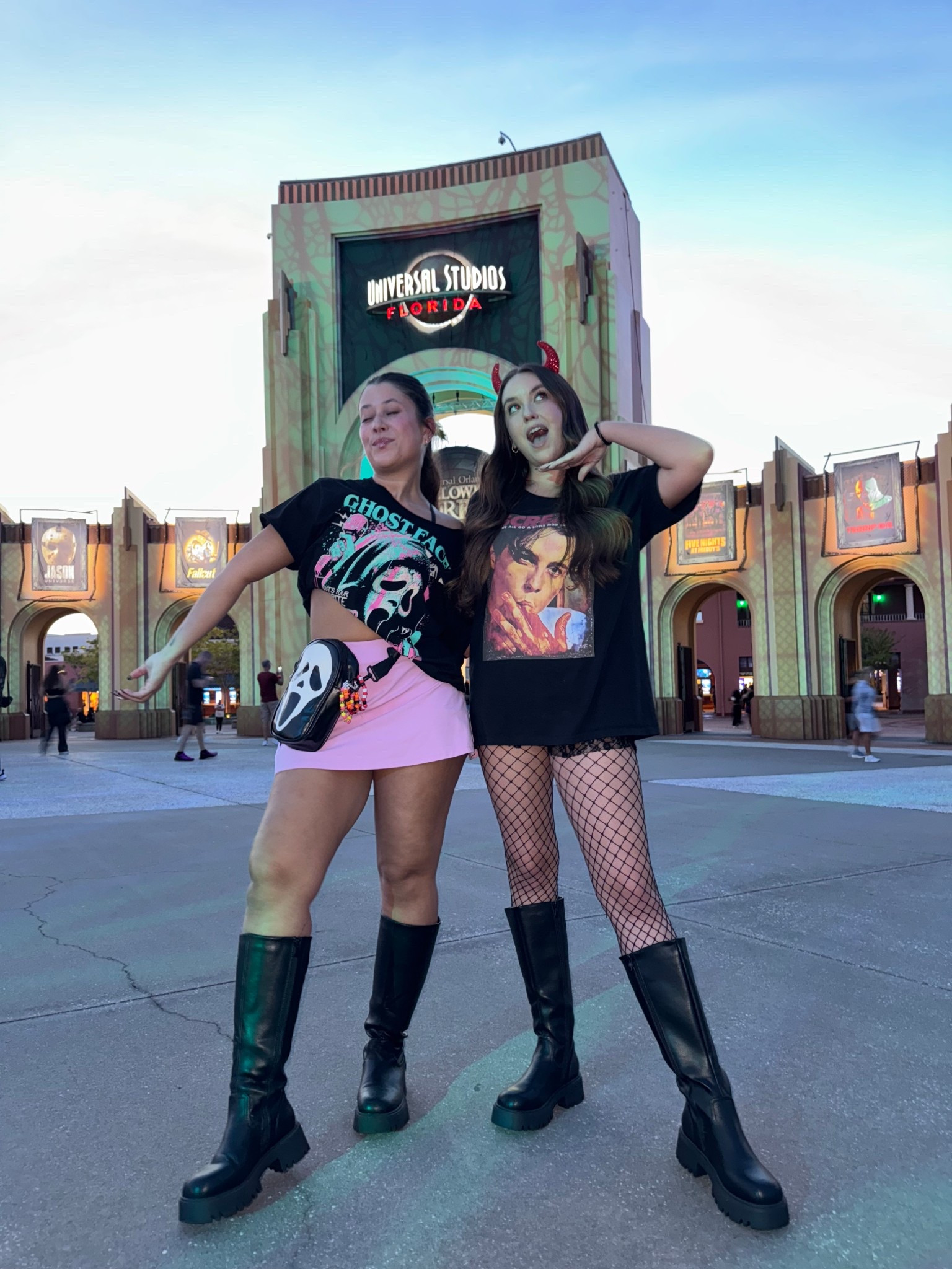 SCREAM HHN outfit inspo