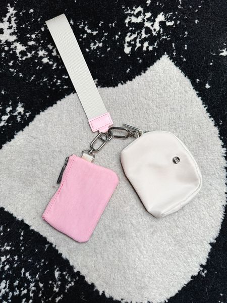 This wristlet is under $20 and looks a lot like a certain wristlet that retails for $50!! 

Lululemon inspired
Amazon finds 
Wallet 
Lululemon lookalike
Style for less 

#LTKitbag #LTKstyletip #LTKfindsunder50