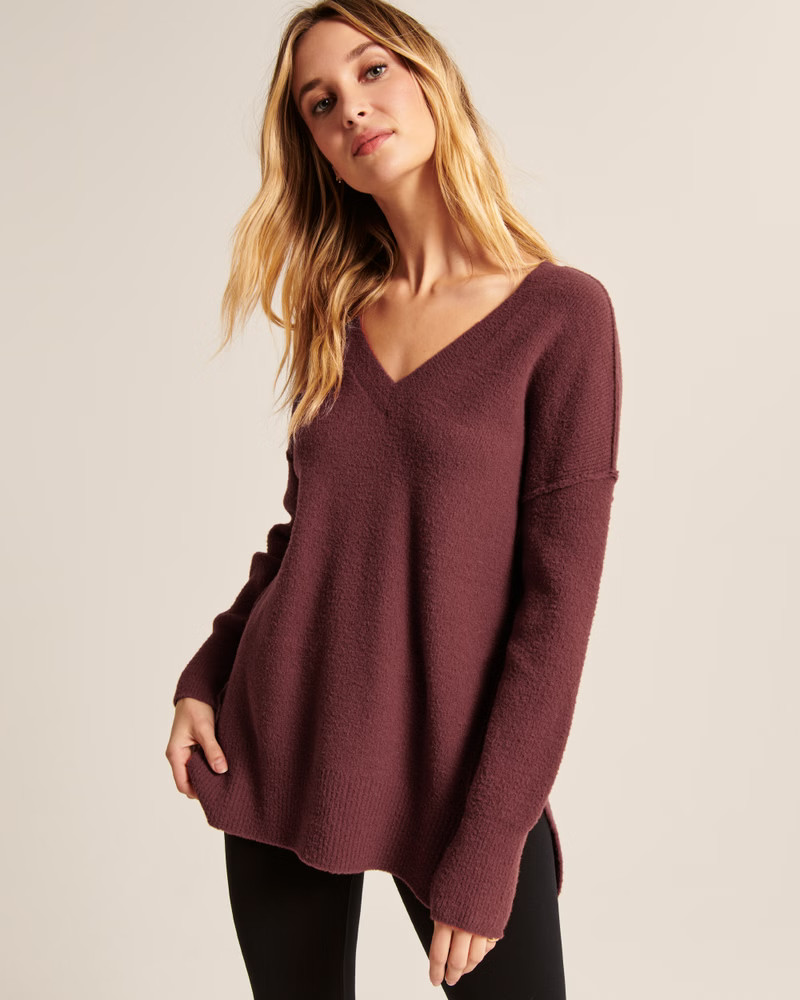DreamLush Oversized Legging-Friendly V-Neck Sweater | Abercrombie & Fitch (US)