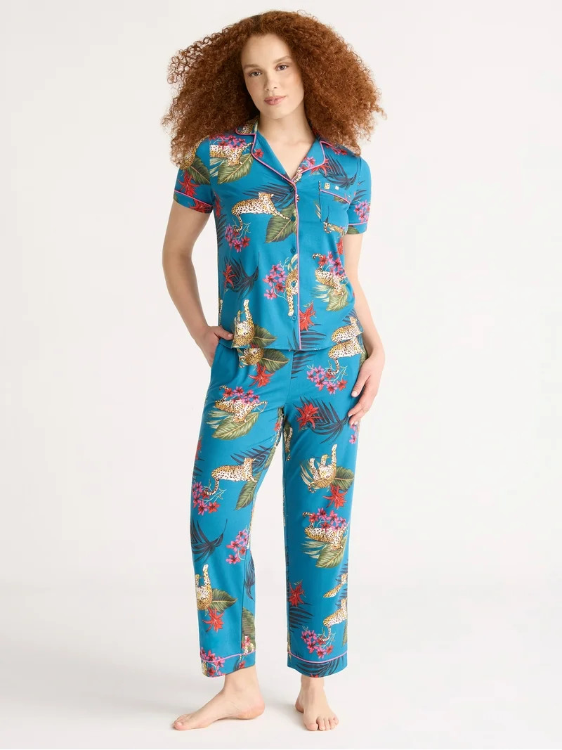 Joyspun Women's Dreamy Soft Collection Notch Collar Short Sleeve Knit Top & Capri Pajama Set, 2-P... | Walmart (US)