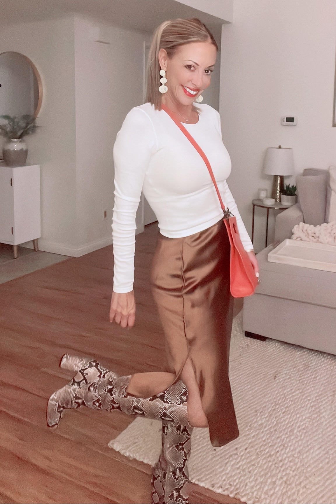 🍁PoP of Red with a Fall Slip Skirt ❤️

#LTKstyletip #LTKSeasonal #LTKitbag