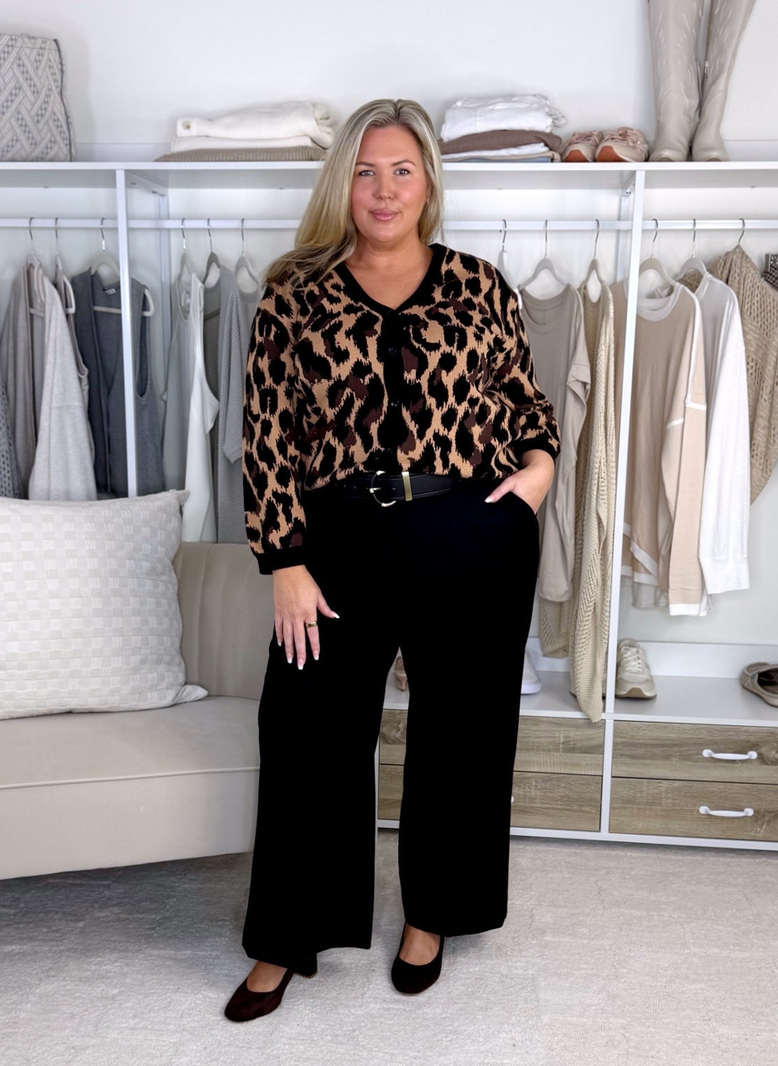 NYM LB try on! Wearing a size 22 in the trousers I like to take a size up! Wearing a size 20 in the jeans! Wearing a size 18/20 in the tops! Plus size, outfit inspo, fall fashion, mom life, apron belly