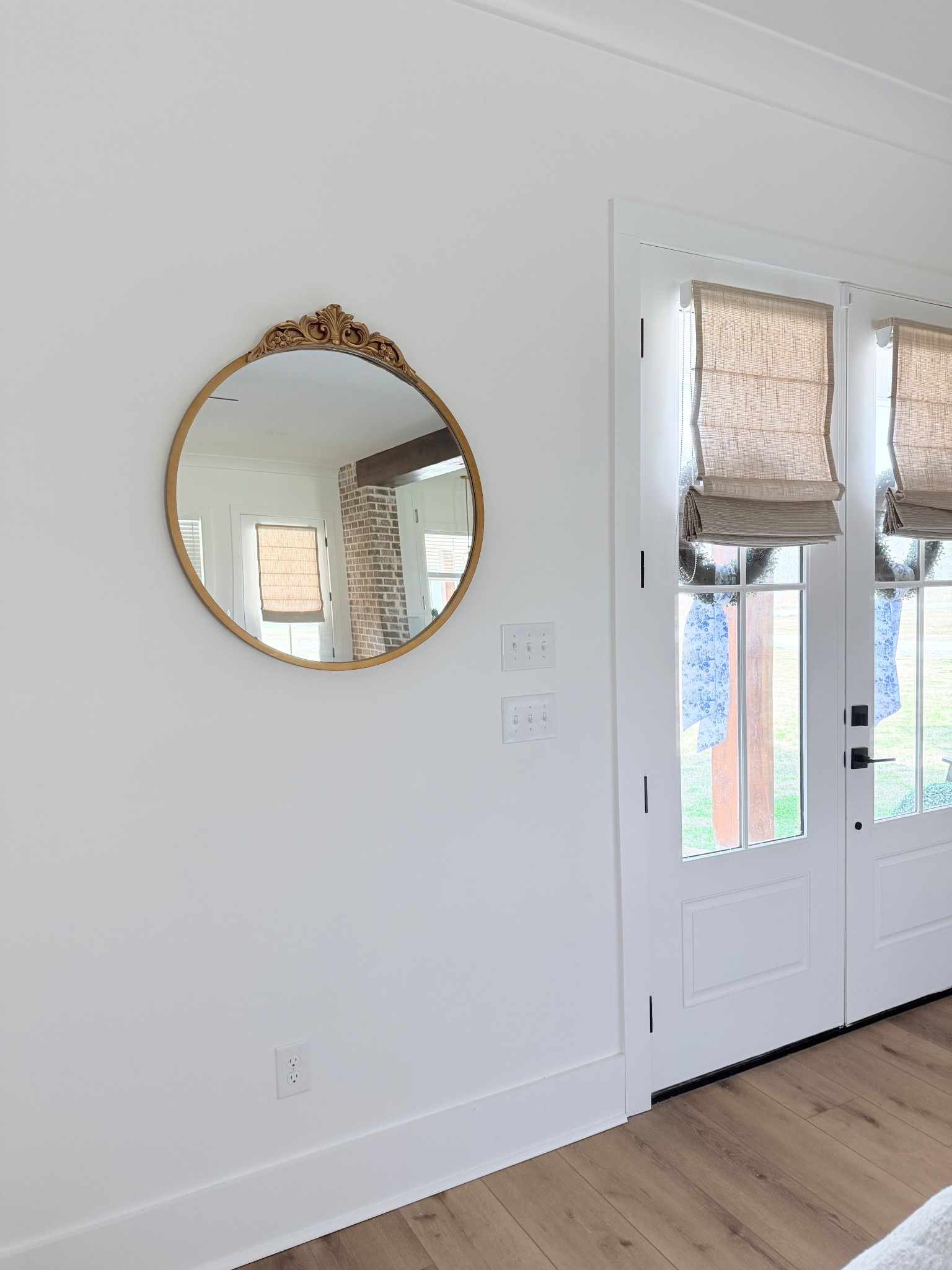 Obsessing over this gold mirror🪞

#LTKSaleAlert #LTKHome