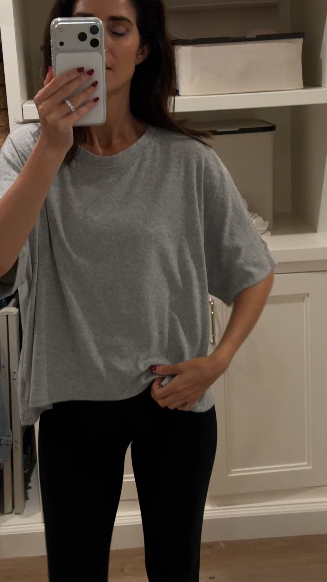 This is my go to oversized tee from Amazon! I’m just shy of 5-7” wearing the size small. Runs naturally oversized #stylinbyaylin #aylin