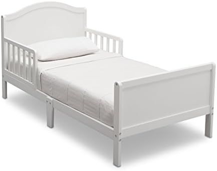 Delta Children Bennett Wood Toddler Bed - Greenguard Gold Certified, Bianca White | Amazon (US)