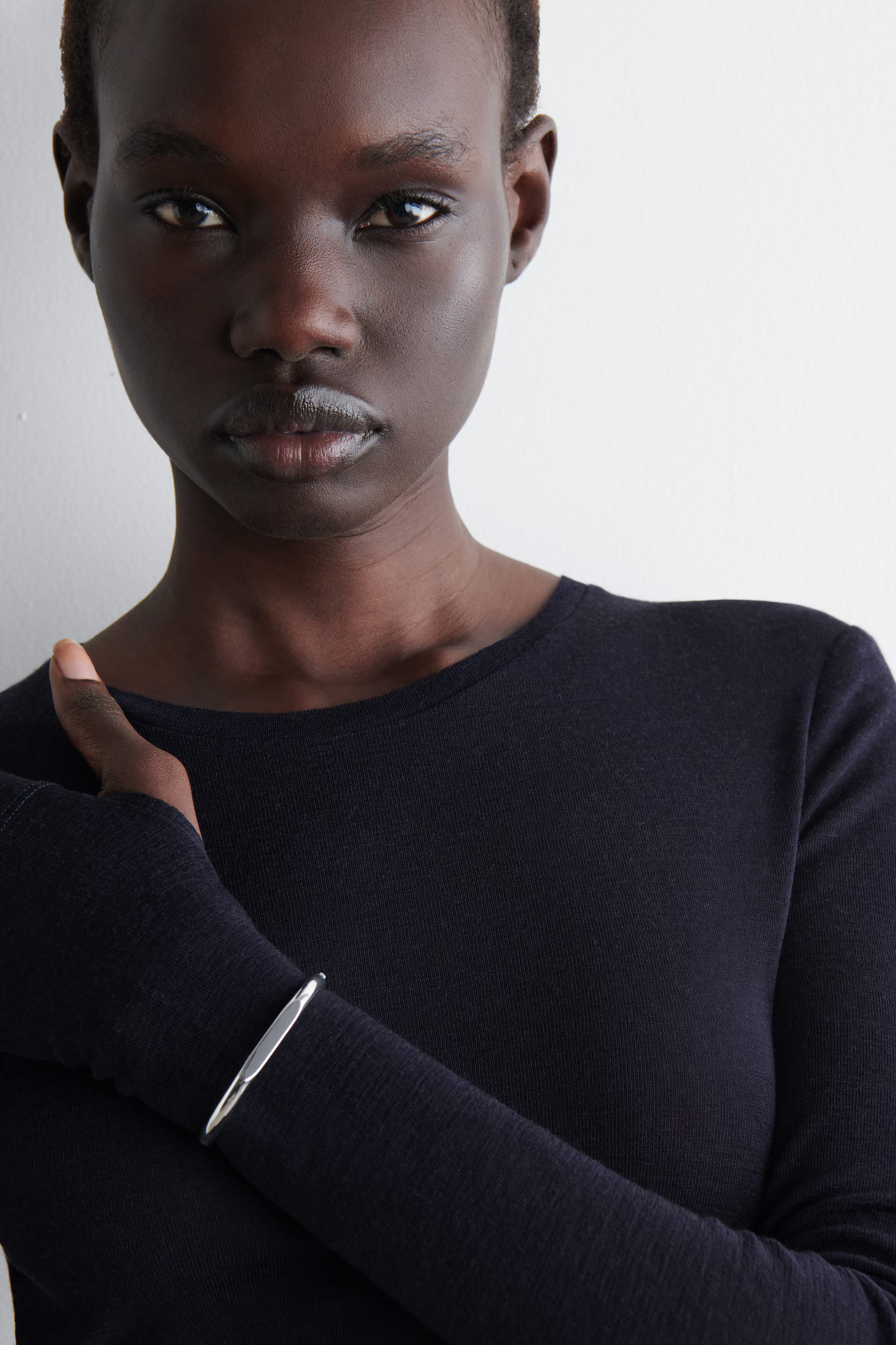 SLIM MERINO WOOL TOP - NAVY | COS GB | COS UK