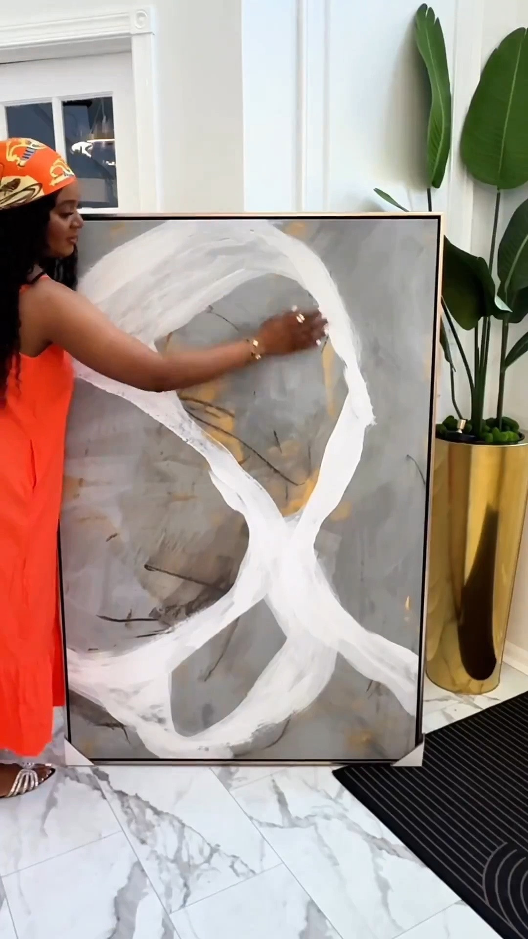 Wall and floor accents are a great way to draw attention to your space and choosing the right frame/furniture can be a plus 👌

#LTKHome #LTKmomlife #LTKU