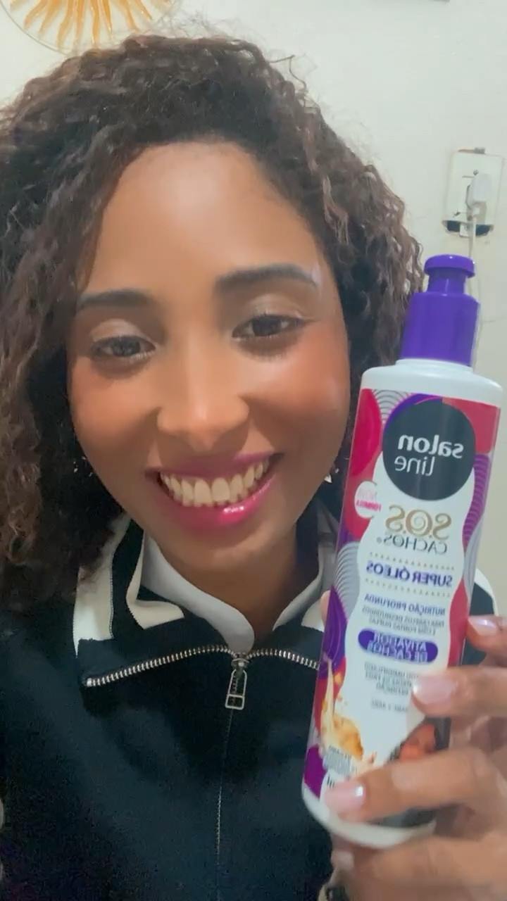 Vim indicar um ativador de cachos perfeito para vocês, além de hidratar, nutrir e ainda manter os cachos alinhados e definidos o valor dele é super acessível 😍

Dica: Misturar o ativador de cachos da Salon Line e o finalizador Phyto Manga da Widi Care para garantir um day after com efeito finalizado  imediato. 

#LTKbeauty #LTKbrasil