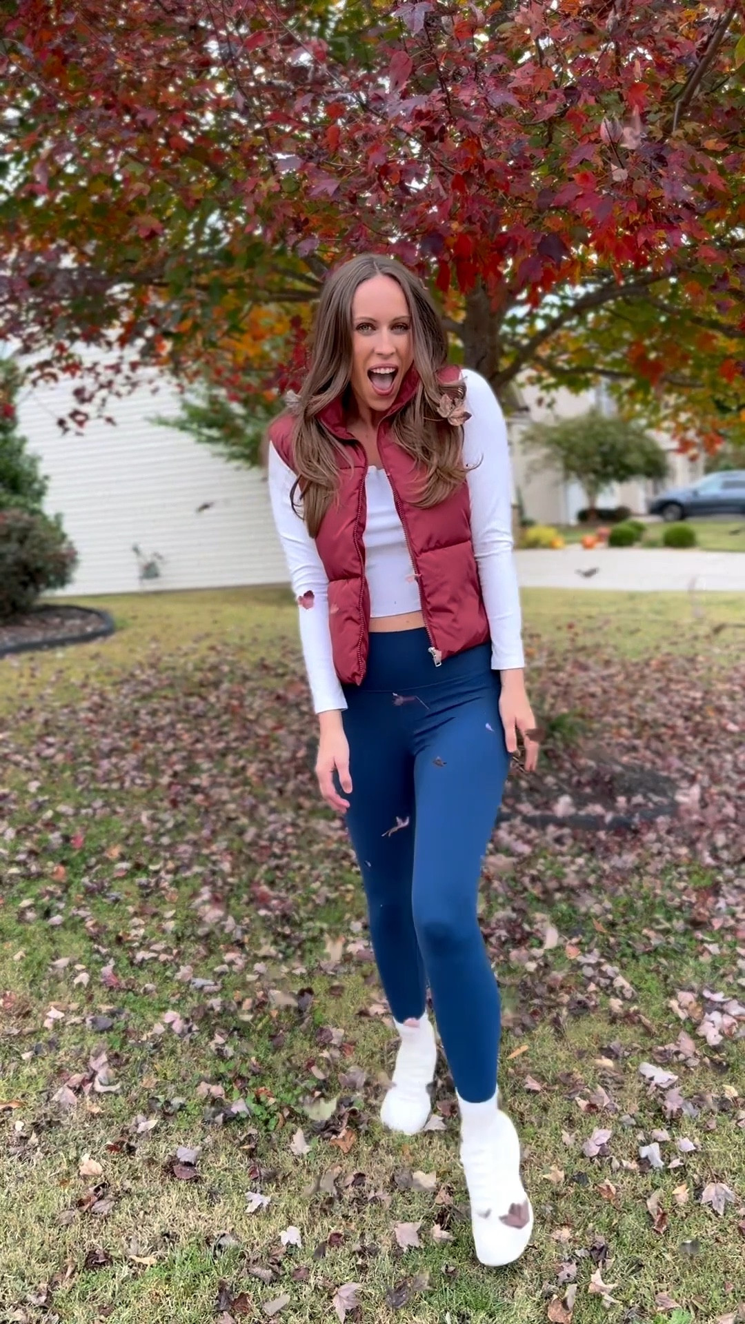 Fall casual outfit 💙

** leggings come in both 25" and 28" lengths, which can be super helpful for different heights. 



Leggings, white shirt, burgundy vest, casual sneakers, belt bag, Amazon fashion, fall fashion, active wear, travel outfit 

#LTKFindsUnder50 #LTKActive #LTKStyleTip