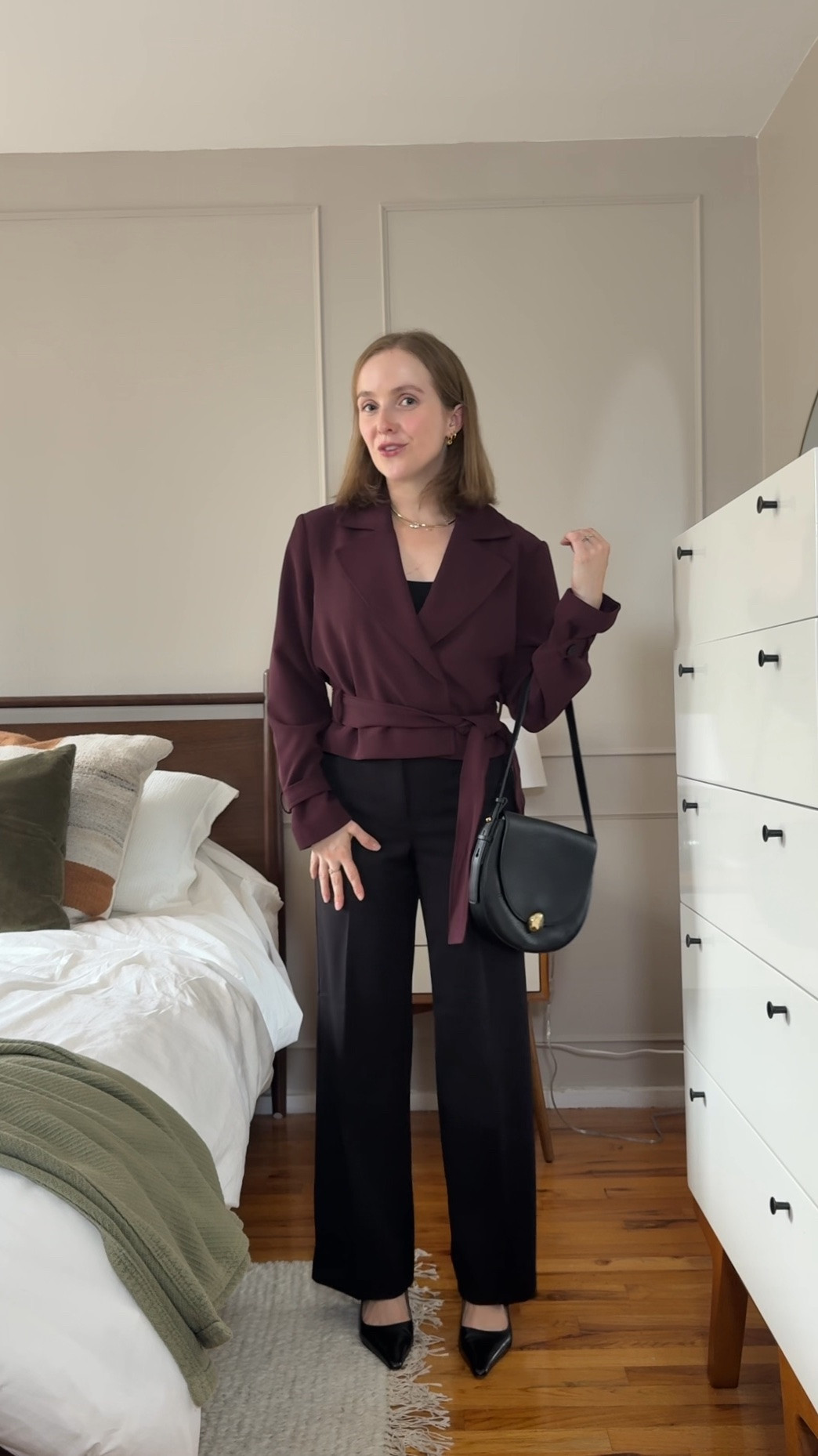 Workwear Wednesday! Crepe cropped blazer lined and can be worn indoor or outdoor xs petite, straight trousers 0 petite no pleating so they lay nice and flat (I’m 5ft 2)