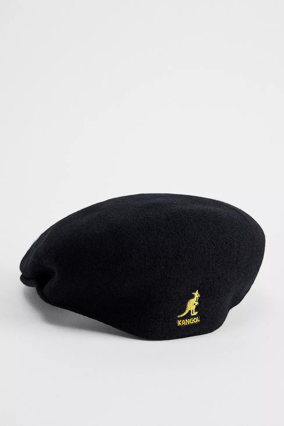 Kangol Black Classic 504 Flat Cap | Urban Outfitters UK
