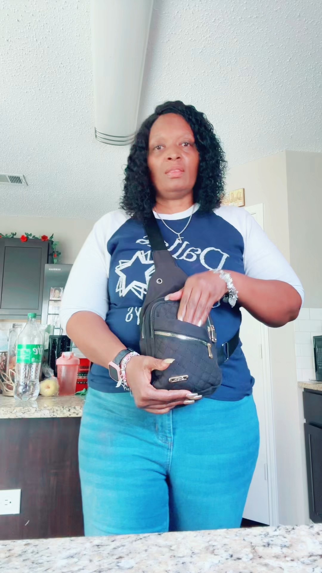 Crossbody bag that’s convenient 

#LTKItBag #LTKActive #LTKHoliday