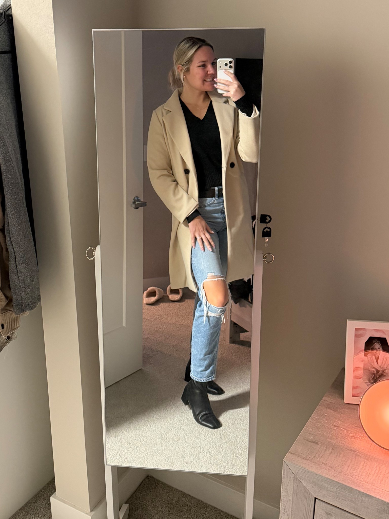 Cute, affordable winter outfit ❄️

#LTKSeasonal #LTKFindsUnder100 #LTKWorkwear