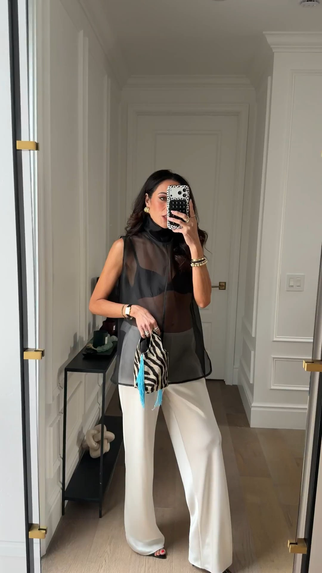 Date night inspo! 






Sheer top, date night

#LTKOver40 #LTKSeasonal