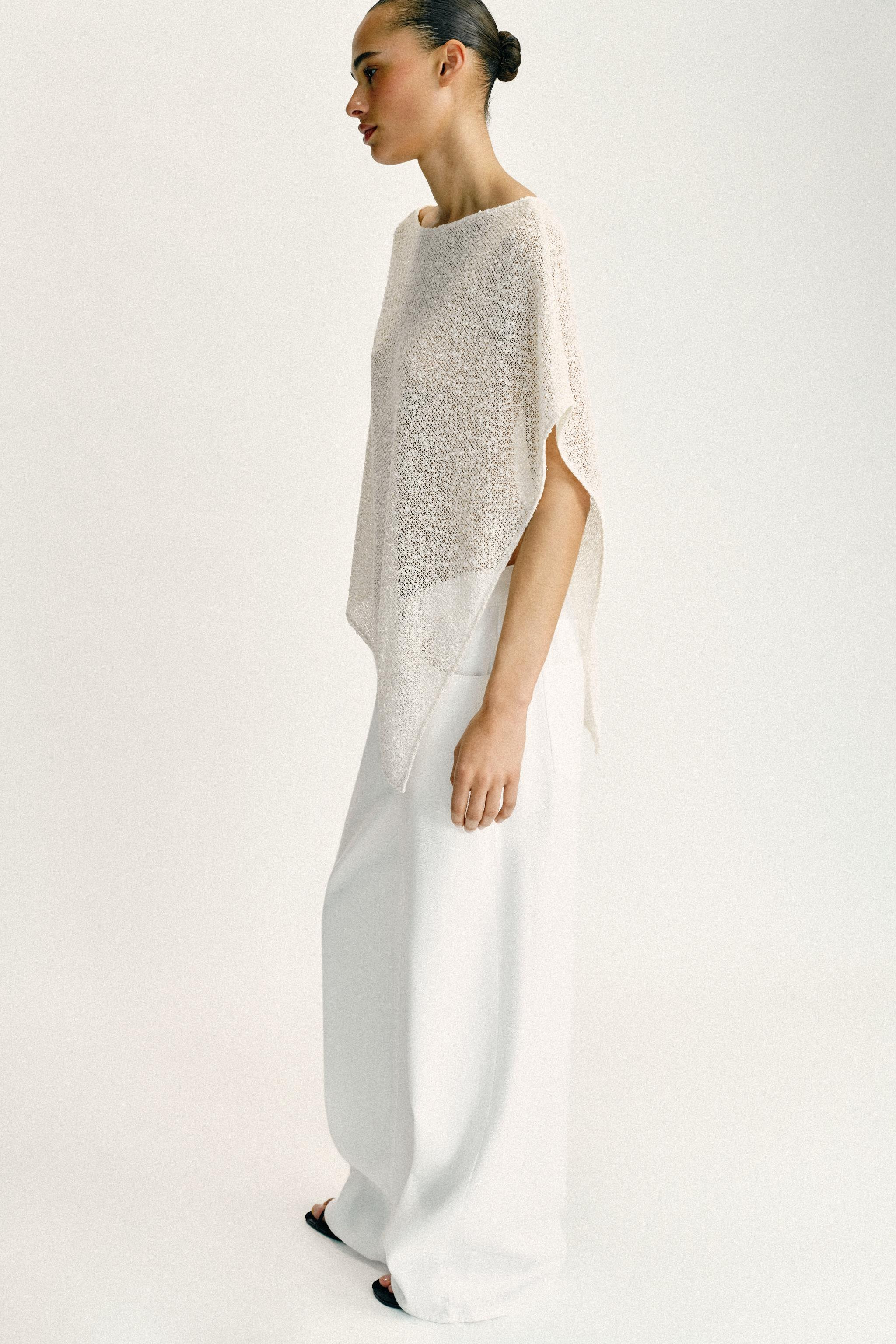 ASYMMETRIC METALLIC THREAD CAPE | Zara UK