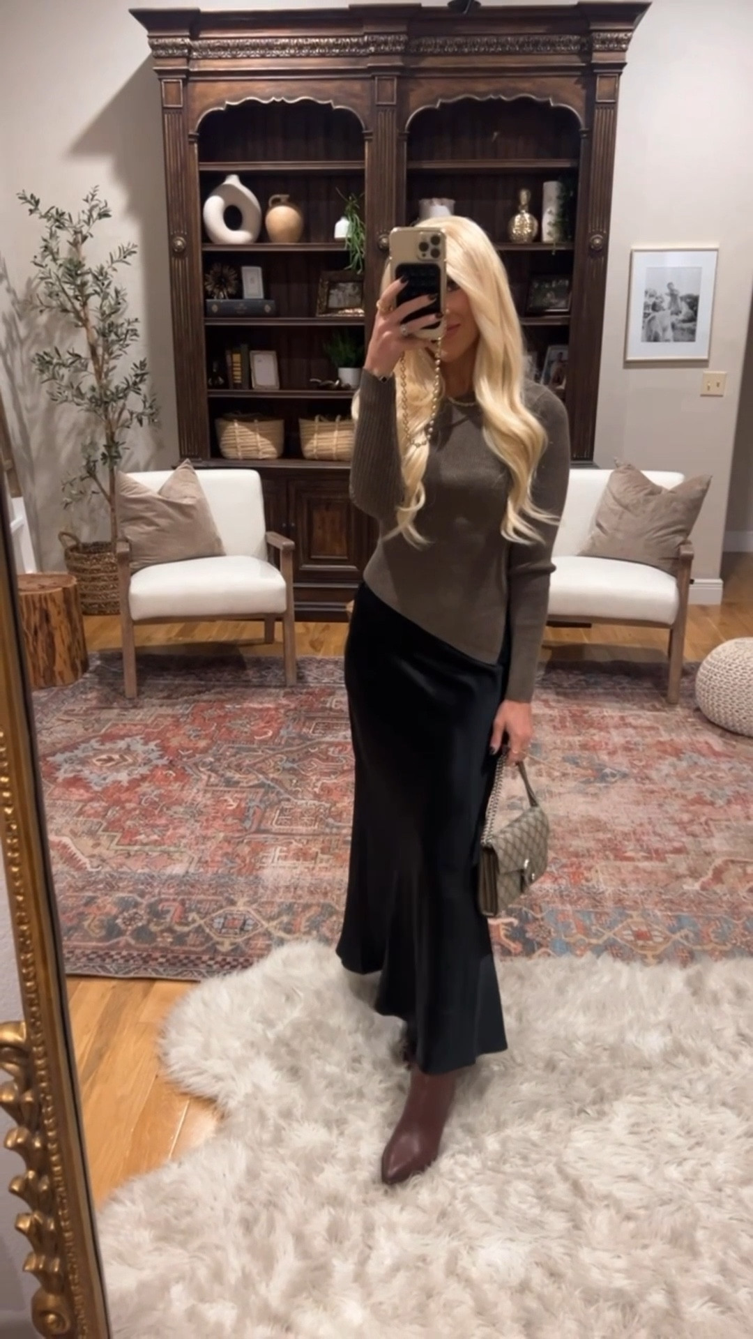 Fall date night outfit🖤 this maxi skirt was one of my favorite purchases last fall. The length is perfect for petite girls I didn’t have to hem and the fit is so flattering. Such a great staple piece - wearing XS | maxi skirt | 

#LTKPetite #LTKFindsUnder100 #LTKStyleTip