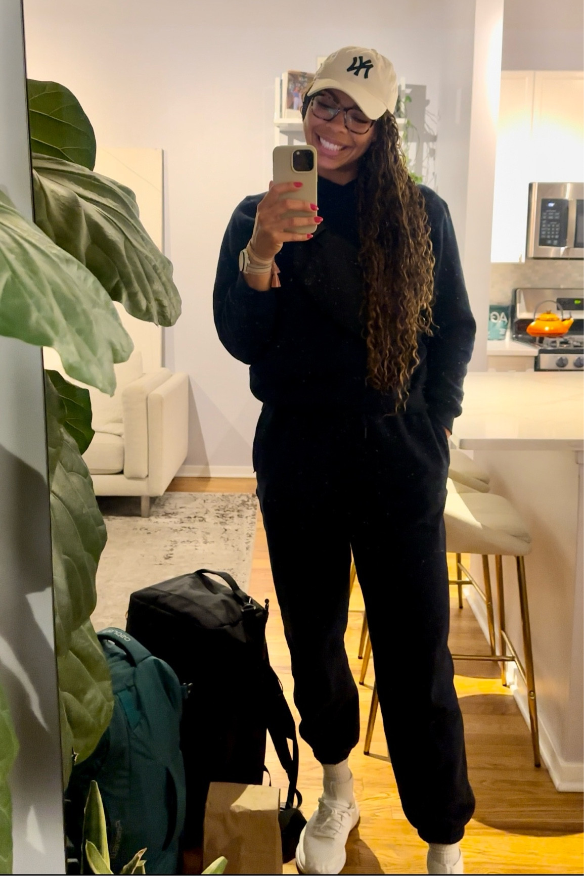 20-hour Cozy + Classy Travel Fit

I’ve been obsessed with the Steady State men’s line since it dropped. Neutral colors all hit. I’m wearing a Medium top/bottom — bonus: the pockets have zippers! 

#LTKmens #LTKtravel #LTKfitness