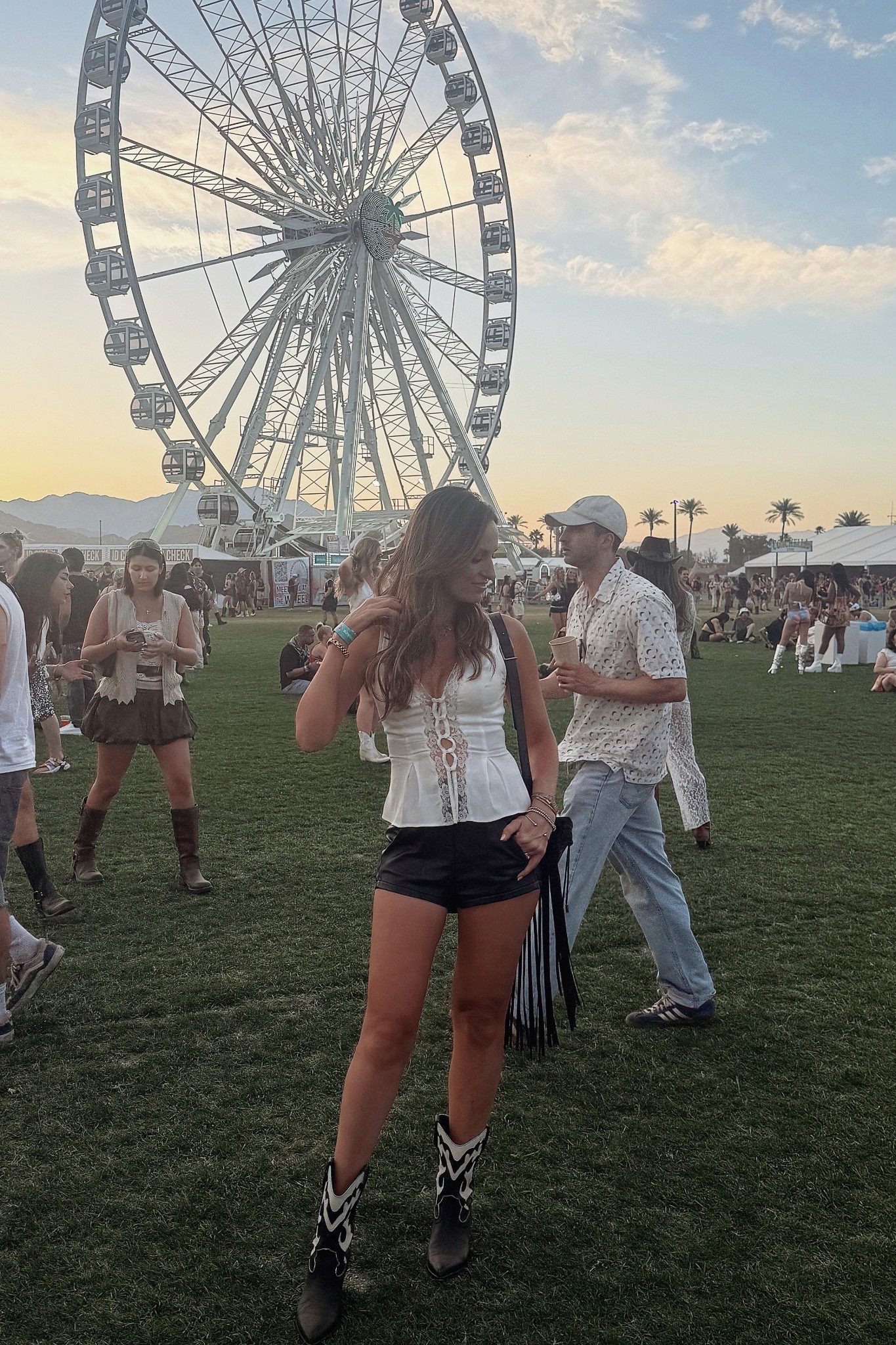 Coachella Day 1

#LTKFestival