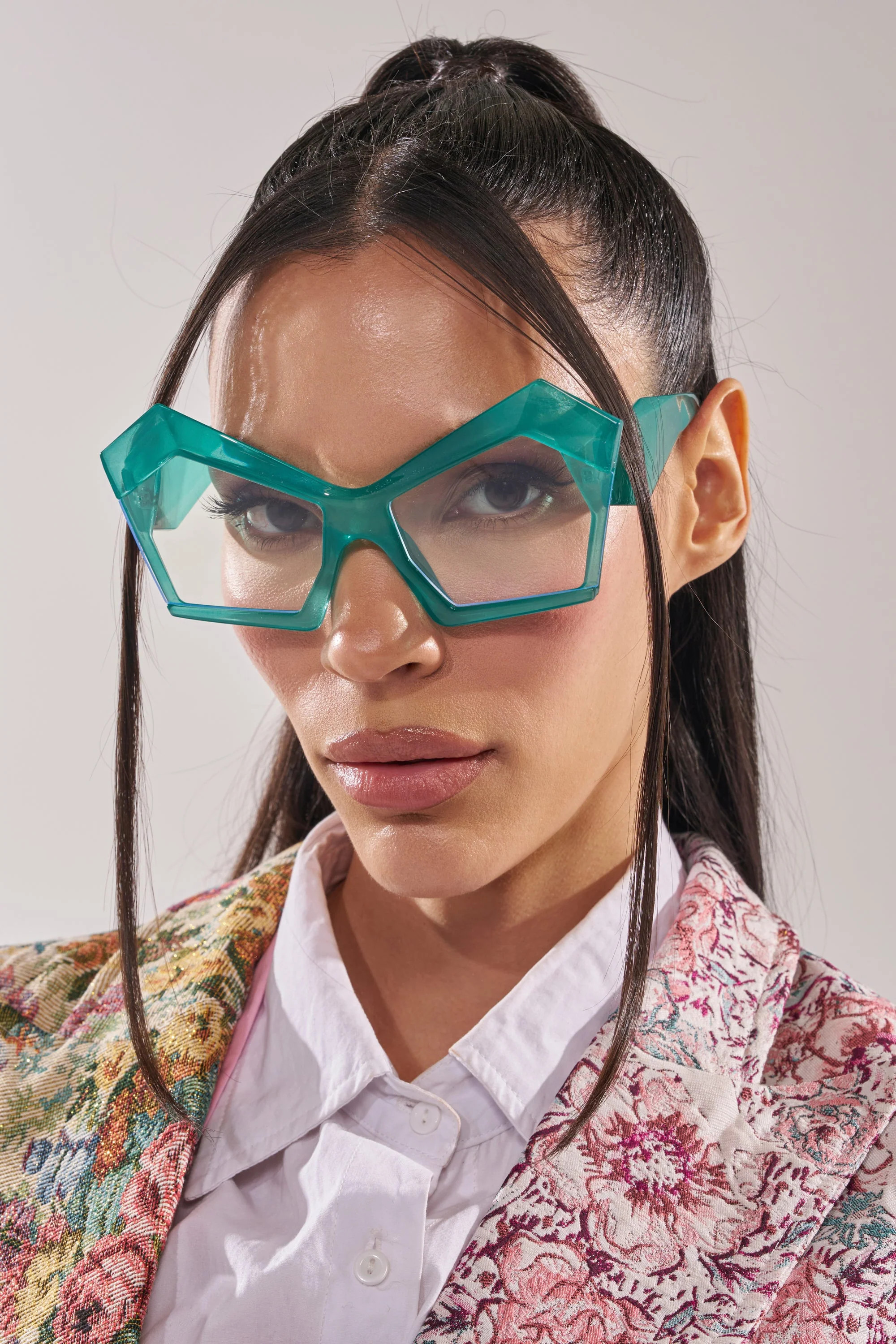 KYLEIGH GLASSES | AKIRA