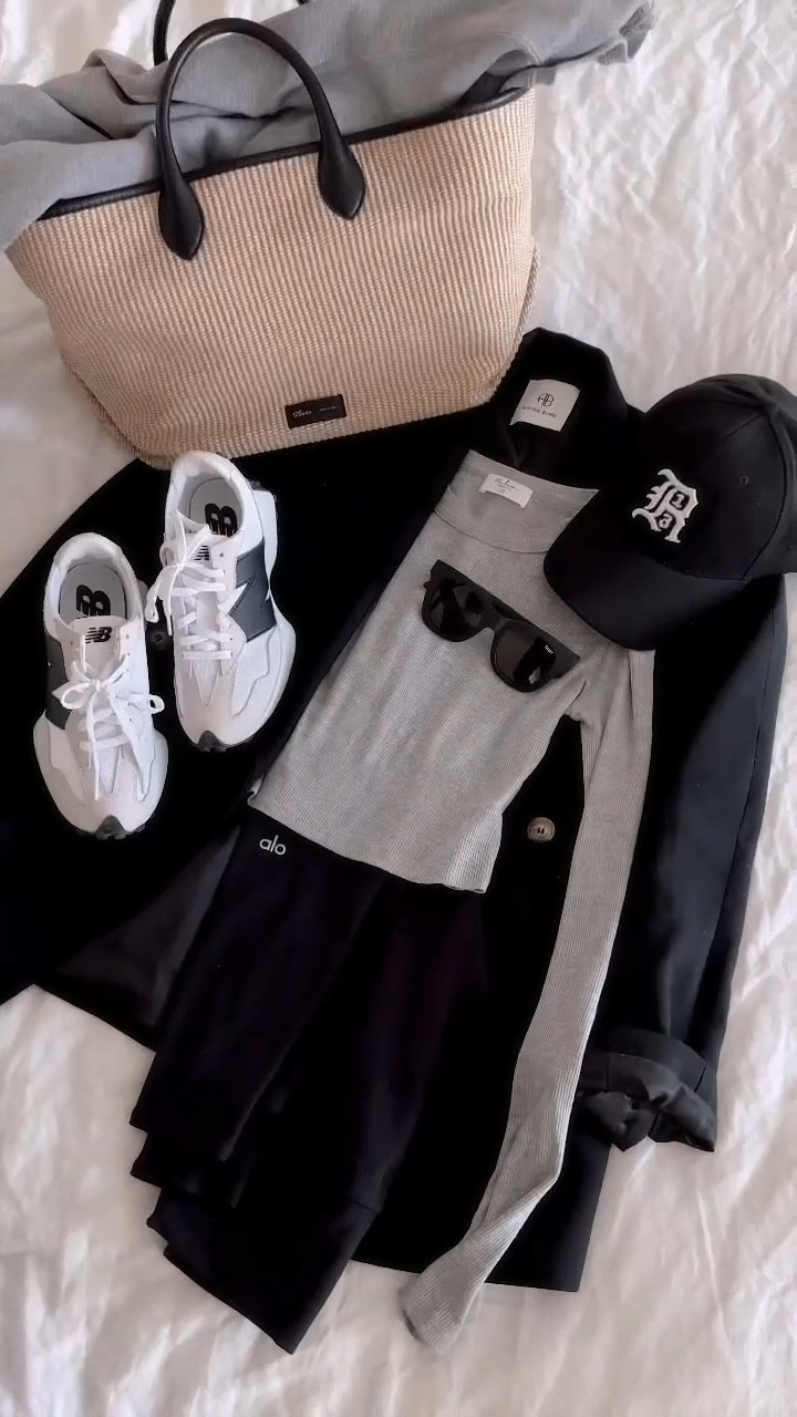 Travel style essentials! ✈️

#LTKtravel #LTKstyletip #LTKVideo