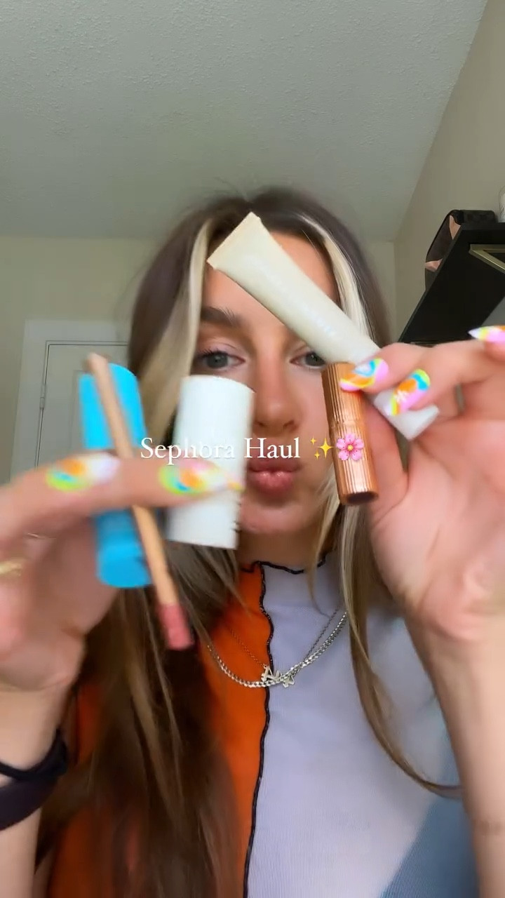 big believer in retail therapy 💖

#sephorahaul #makeuphaul #iliabeauty #charlottetilbury #pillowtalk #tula #summerfridays #sephora #makeuptutorial #haul #retailtherapy