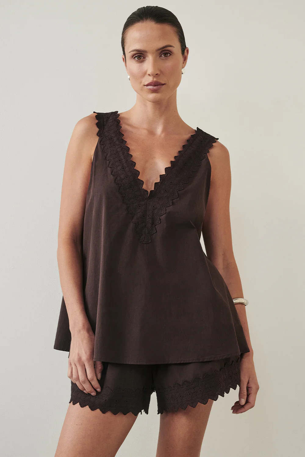 ANNABEL BURNT CHOC V NECK TOP | DISSH