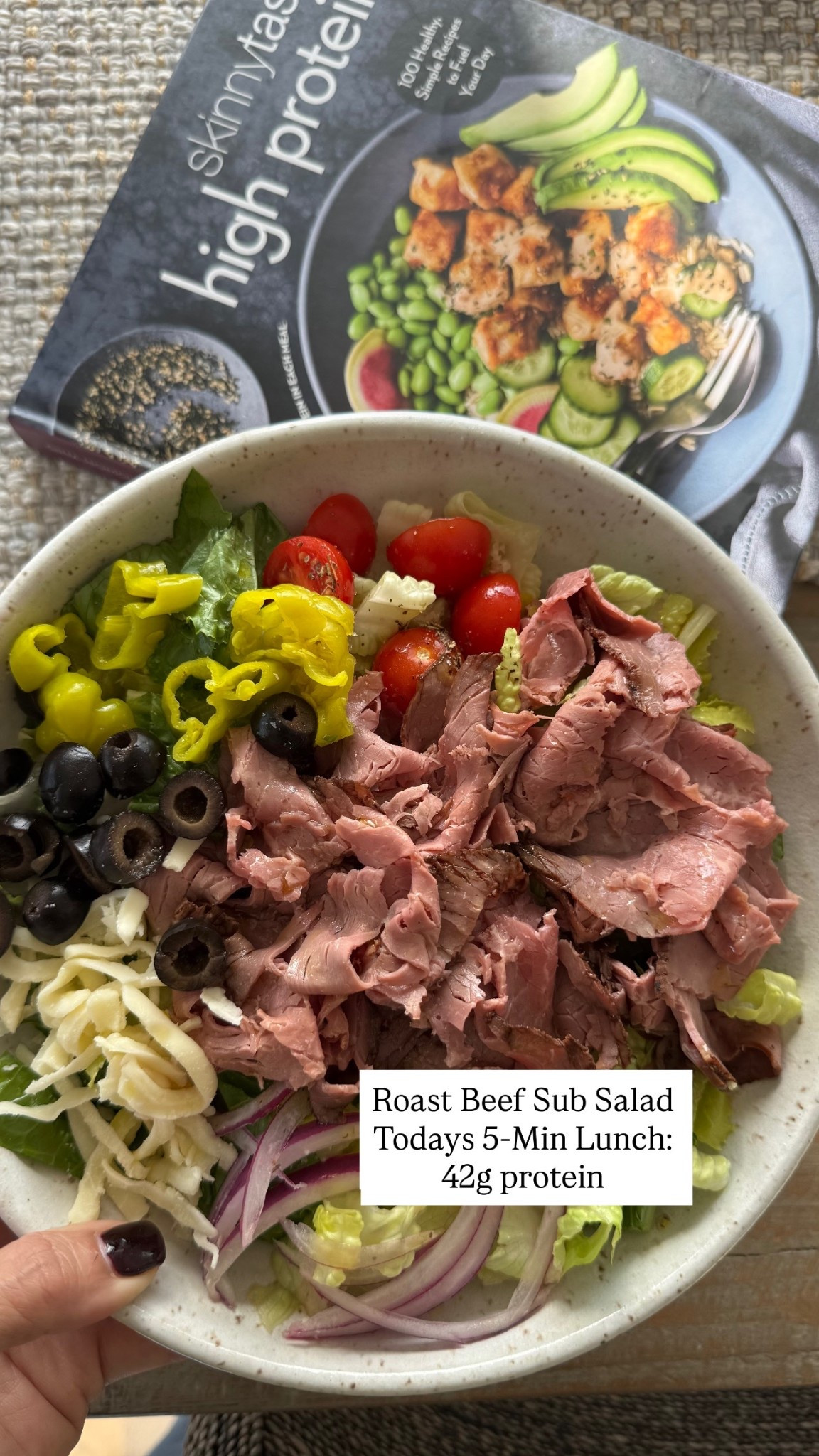 ✨ Balancing all the holiday baking with easy, high-protein weekday meals…
and today’s 5-minute lunch HIT the spot. 🙌

🥗 Roast Beef Sub Salad
💪 42g protein
📖 From Skinnytaste High Protein

Save this for a quick lunch idea. 💛


#LTKselfcare #LTKfitnessgoals #LTKfoodie