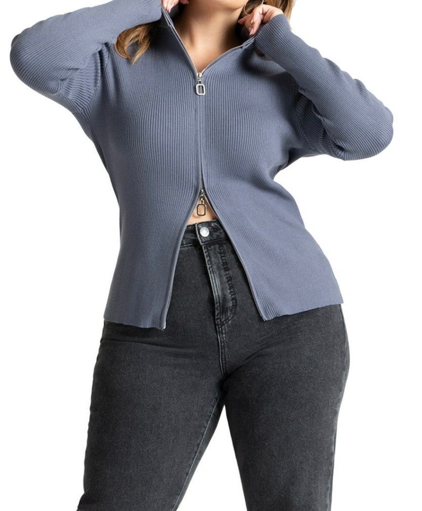 Sweater chic

#LTKPlusSize #LTKPetite #LTKMidsize