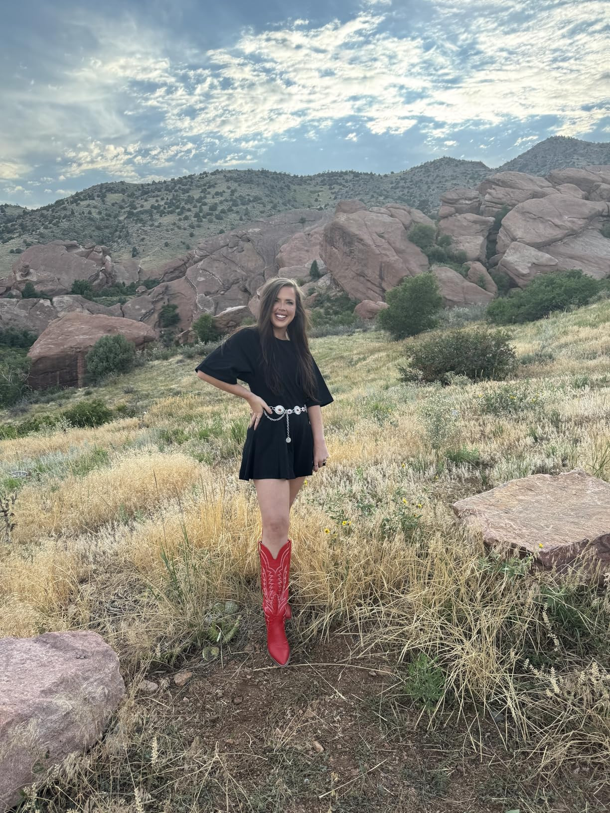 ISNOM Cowboy Boots for Women Knee High Cowgirl Boots with Classic Embroidered Pointed Toe Chunky ... | Amazon (US)