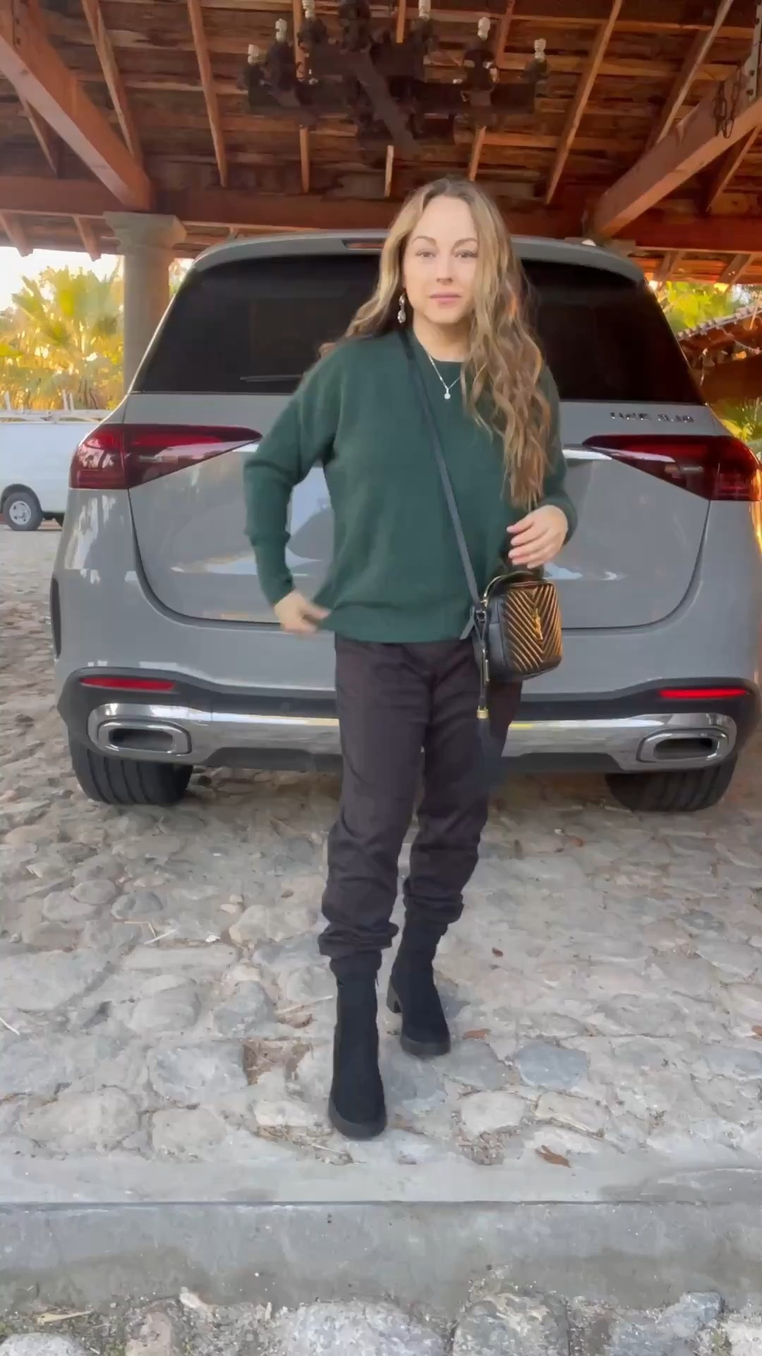 ✨ Effortlessly chic & comfortable! This is proof that you don’t have to sacrifice style for comfort. 🤎 A cozy sweater, chelsea boots and comfy jogger pants for daily errands & a statement crossbody = the perfect easy everyday look.

Everything you need to recreate this look is linked on my LTK 🛍️✨

#LTKStyle #LTKFinds #AmazonFashion #AmazonFinds #FallStyle #FallOutfit #CasualChic #EverydayStyle #OutfitInspo #AffordableFashion #ShopMyLook #FashionFinds

#LTKSeasonal #LTKPetite #LTKdayinmylife #LTKgrwm #LTKootd