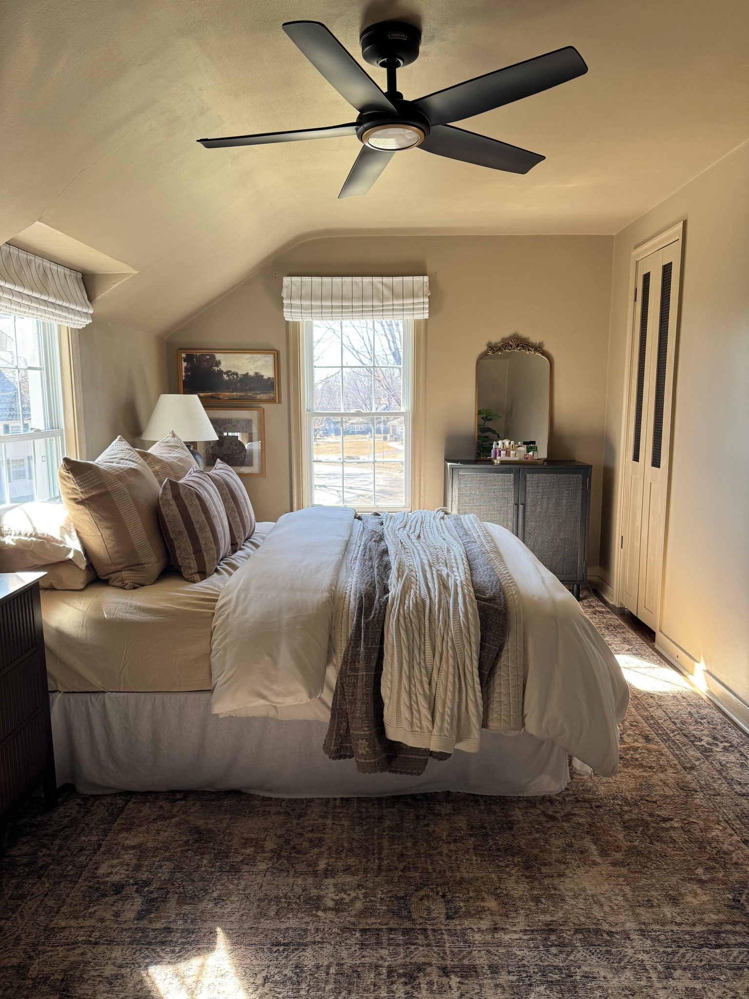 I have the black 5 blade 44” zentech fan in the guest room :) the 3 blade is going in my office and the donatella is in our bedroom 

#LTKHome