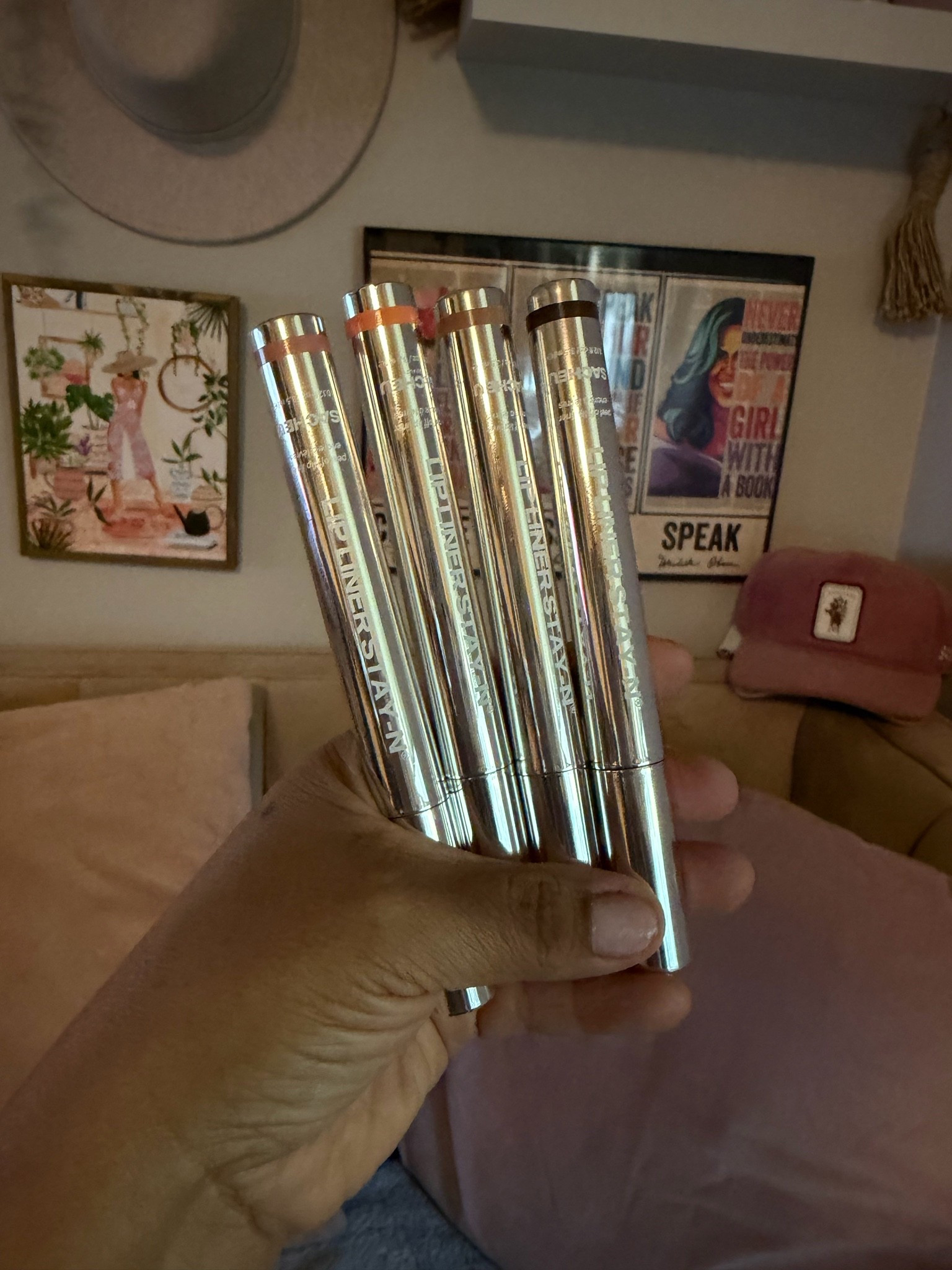 @ulta 21 days of beauty 
Grab the Sacheu lip stains for $7
Favorite shade is Low Key

#LTKSaleAlert #LTKBeauty #LTKOver40