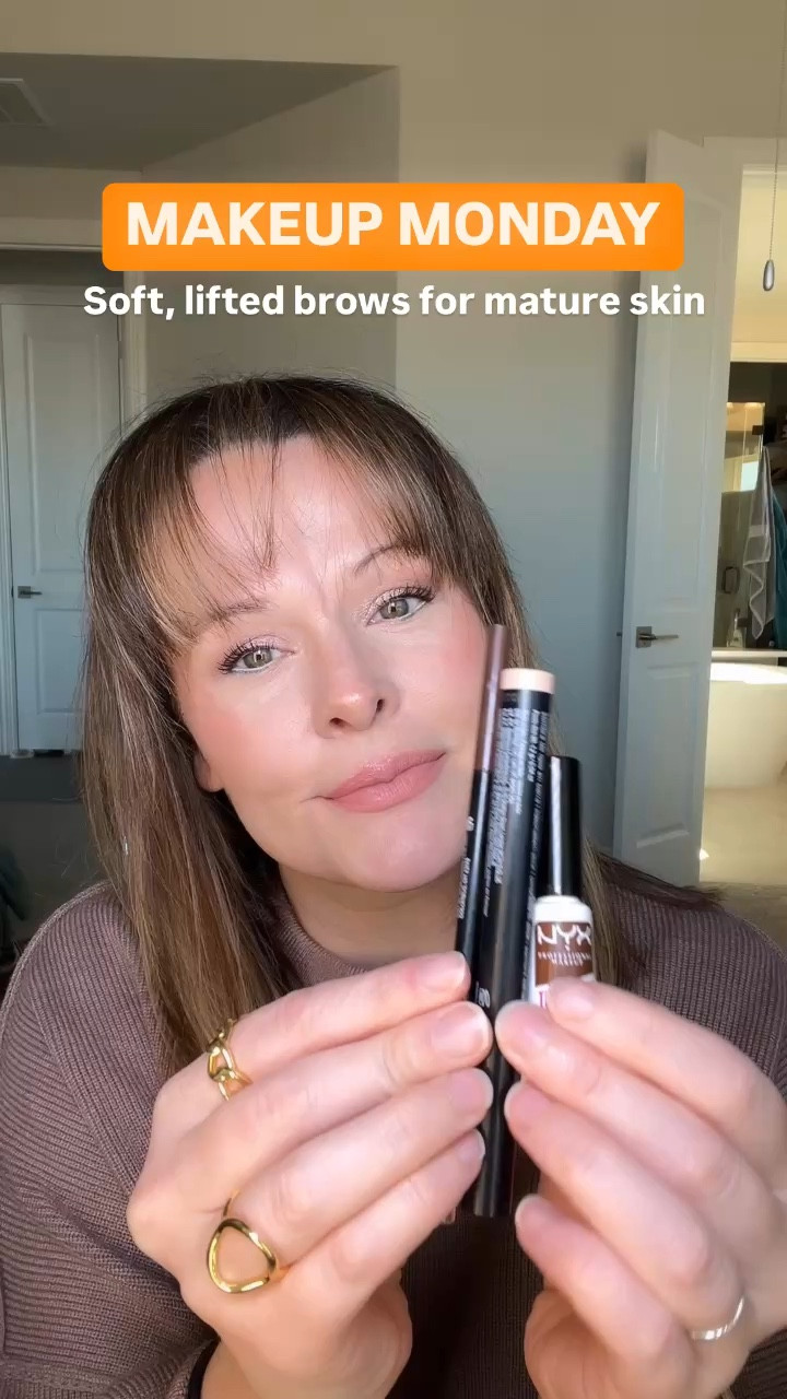 Soft lifted brows 
