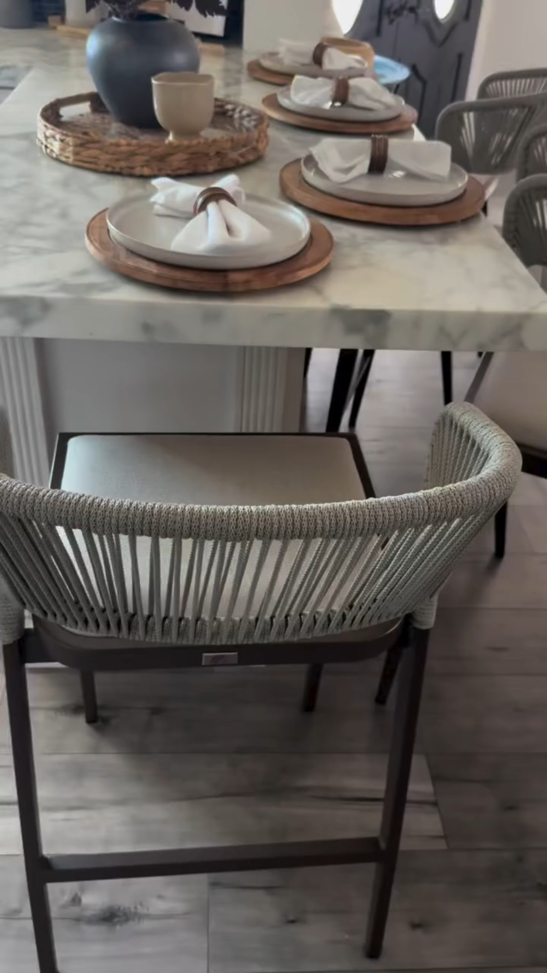 Modern, cozy, and effortless. 🤍🪑
These Purple Leaf barstools elevate any space. 
indoors or outdoors.
All-weather design, beautiful texture, and easy to assemble.

Four easy payment options with 0% interest.
Link in bio to shop this aesthetic look. ✨
.
#purpleleaf#barstools #versitile