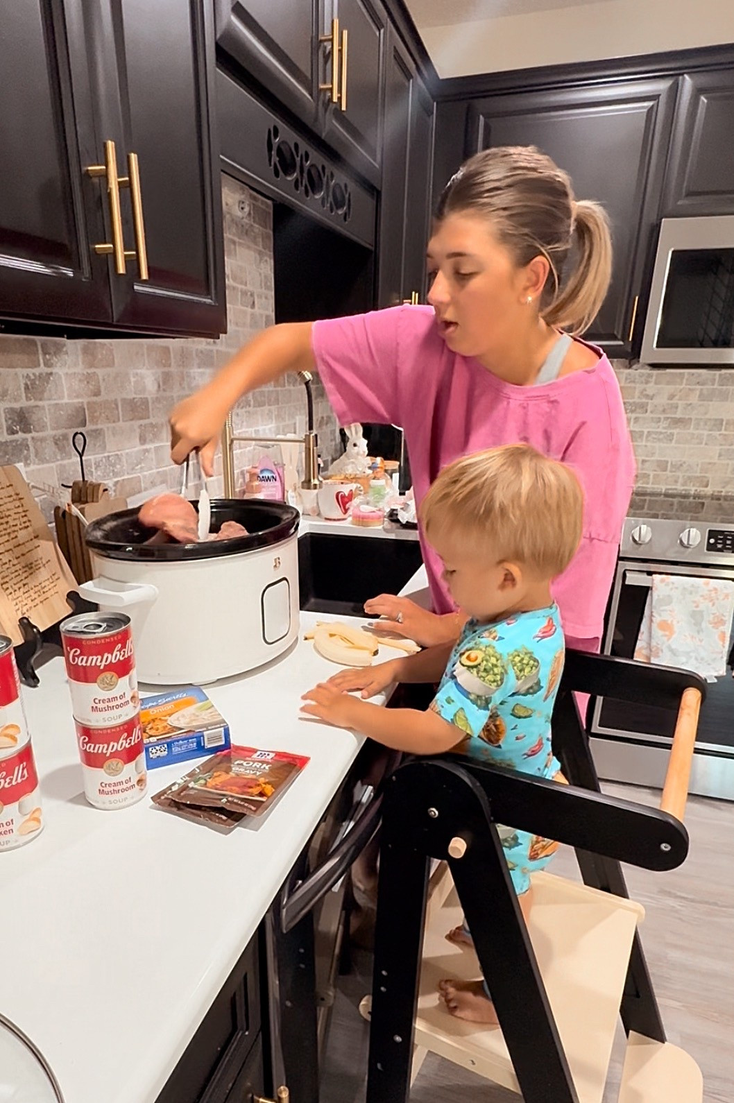 for the busy toddlers who love to help… this is perfect👩🏼‍🍳🪜🩶

#LTKKids #LTKFestival #LTKGiftGuide