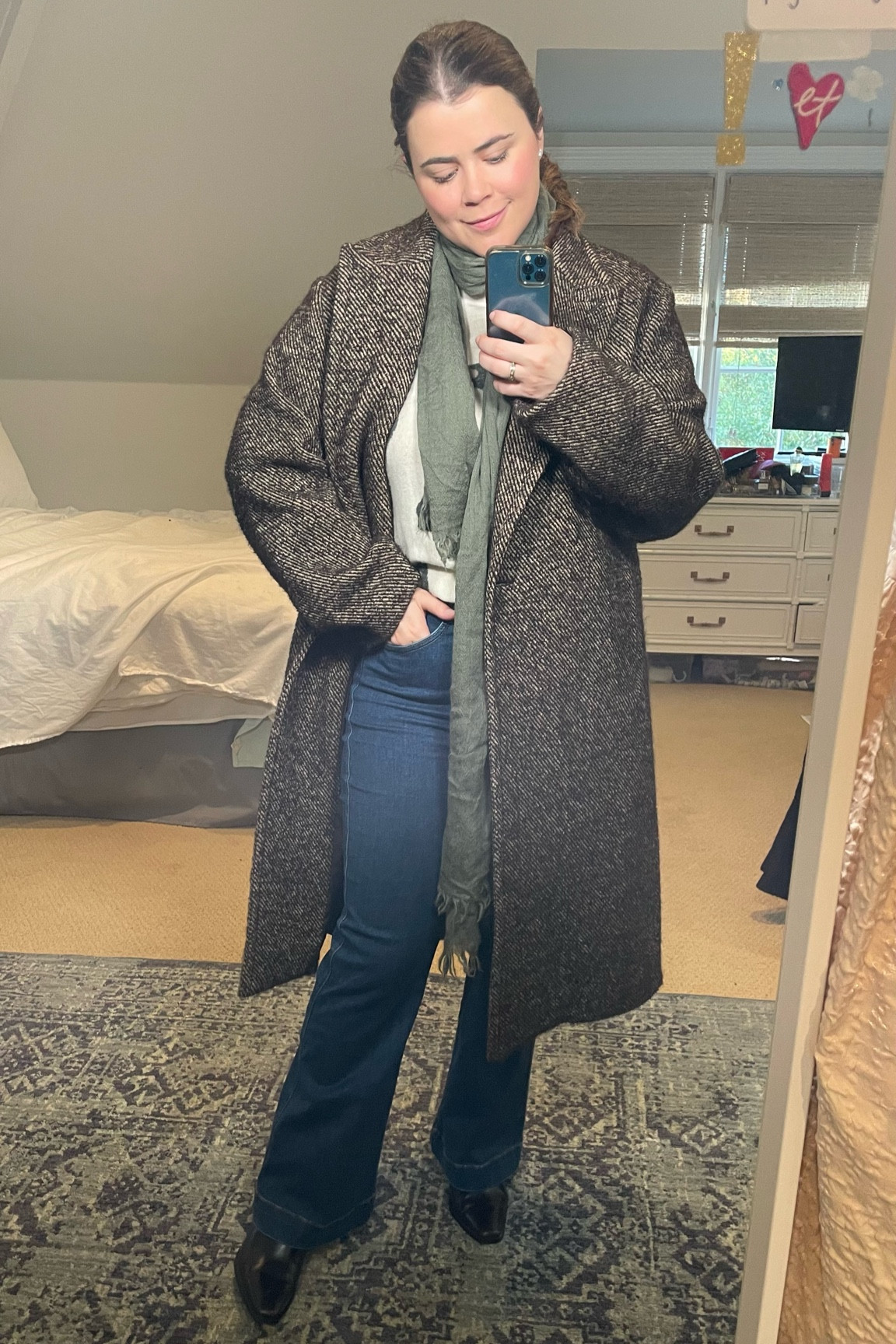 My favorite Veronica beard jeans of the moment! I’m 5’4 so these cropped style are perfect for my height  

#LTKHoliday #LTKGiftGuide #LTKstyletip