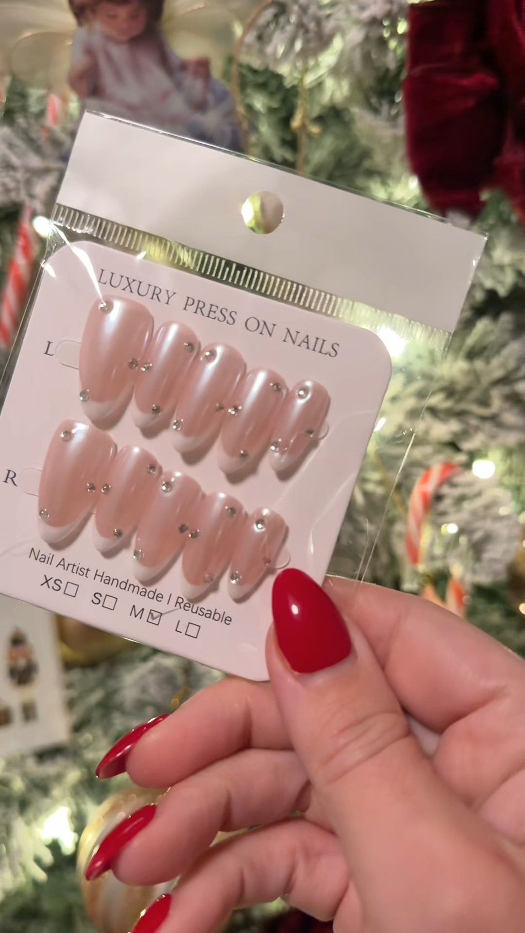 Holiday Press On Nails under $5 

#LTKpartywear #LTKbeauty #LTKwinter