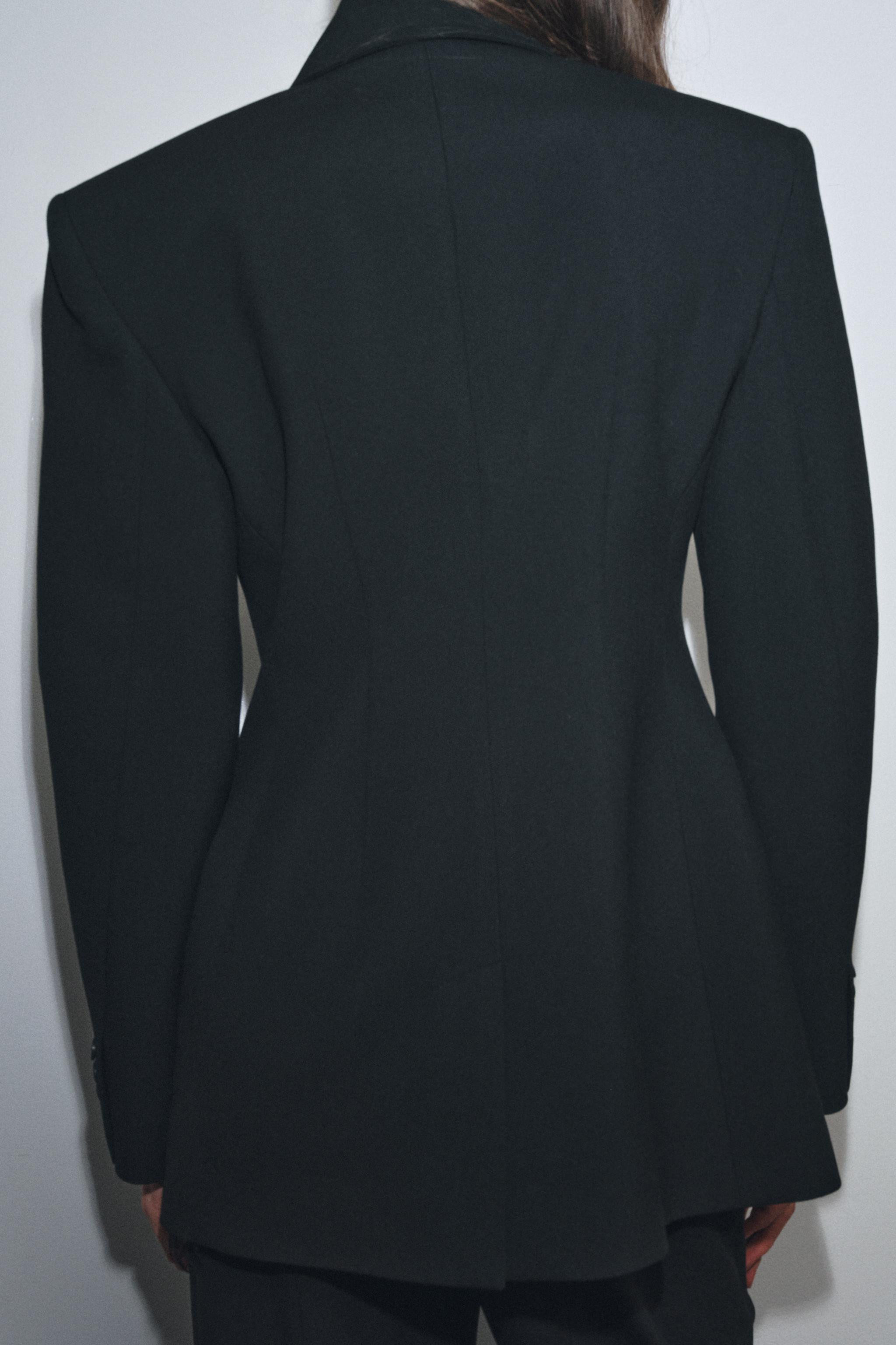 TAILLIERTER BLAZER MIT KNOPF ZW COLLECTION | Zara DE