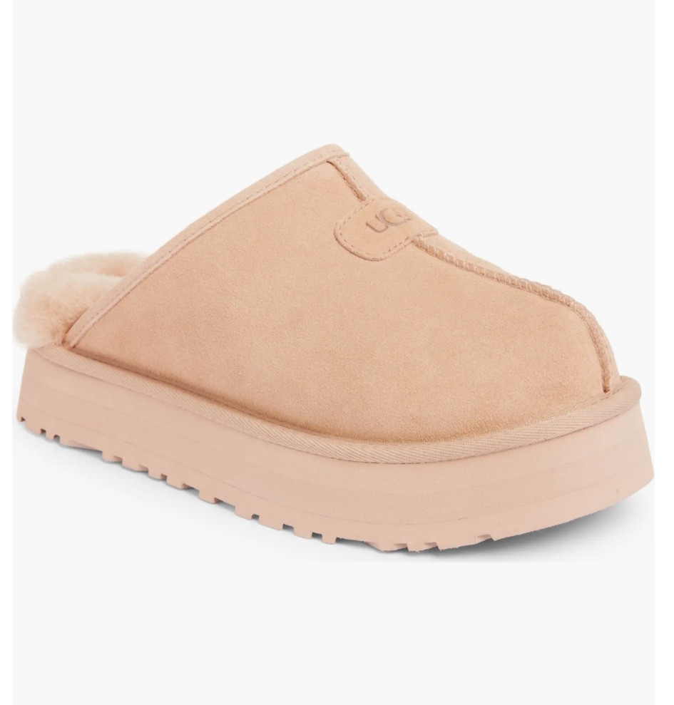 ❄️UGG slipper slides ☕️

#LTKGiftGuide #LTKCyberWeek #LTKShoeCrush