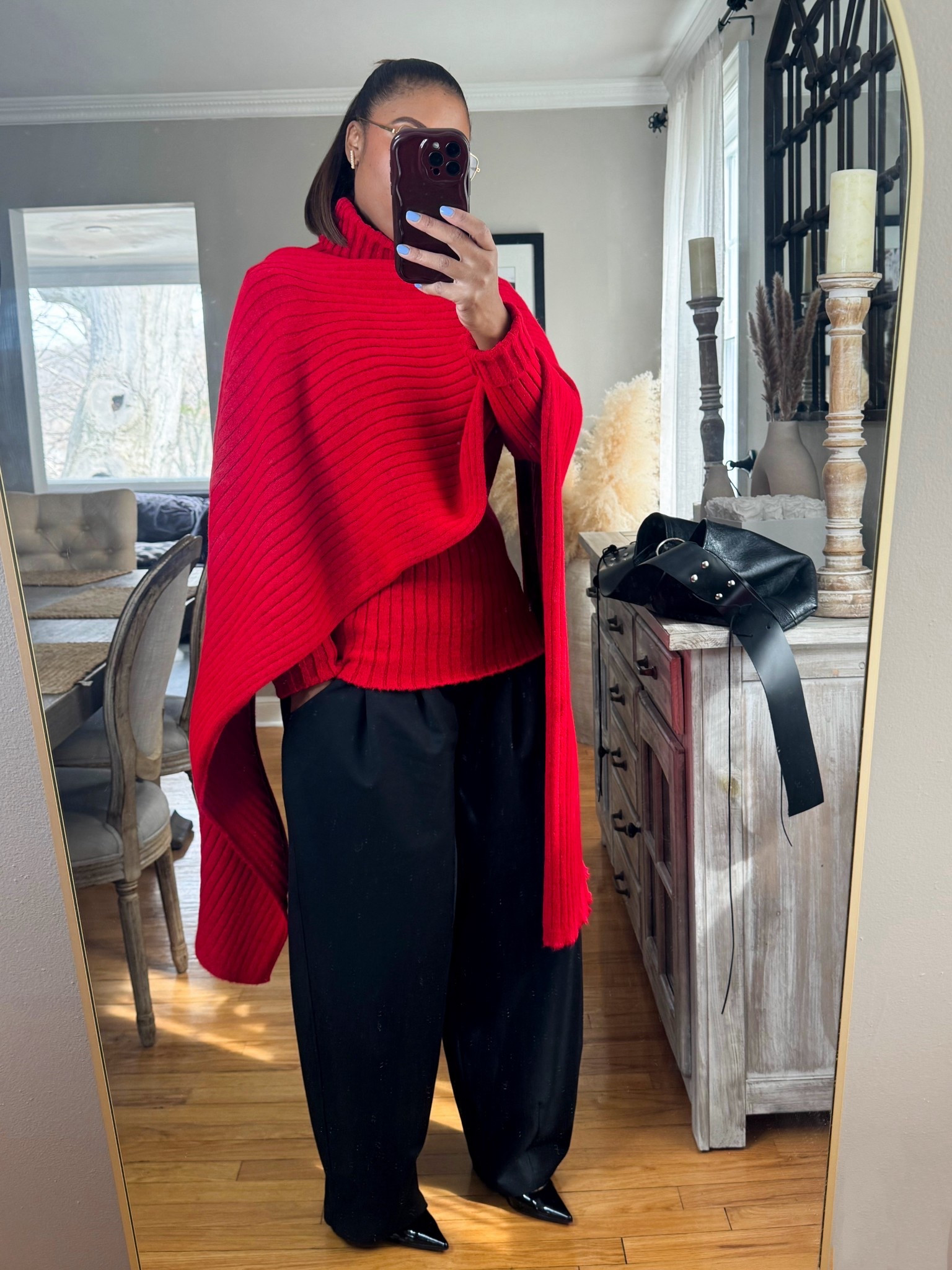 A sweater with a detachable scarf, so perfect ❤️


#LTKootd #LTKdayinmylife #LTKSeasonal