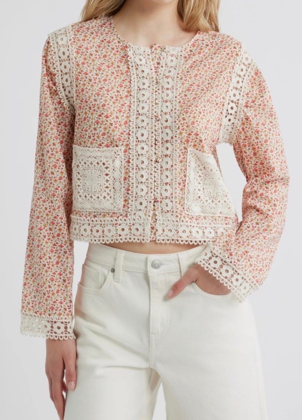 Summer jacket
Floral jacket 
Spring 

#LTKSeasonal