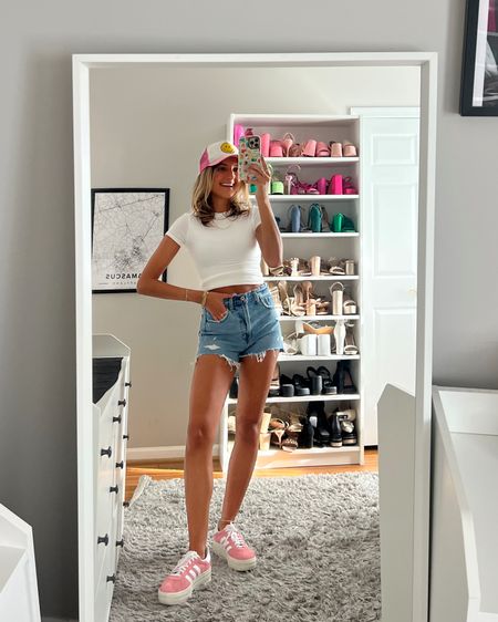 Easy casual everyday spring outfit featuring basics from Abercrombie. 💗Wearing 24 regular in these jean shorts  