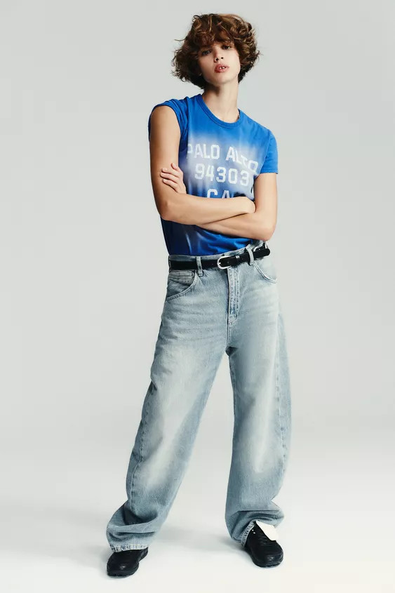 TRF OVERSIZED SHIFTED SEAM MID-RISE JEANS | Zara US