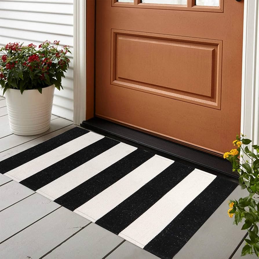 LEEVAN Black and White Rug 2X3, Washable Black Door Mat Cotton Woven Front Porch Rug, Layered Doo... | Amazon (US)