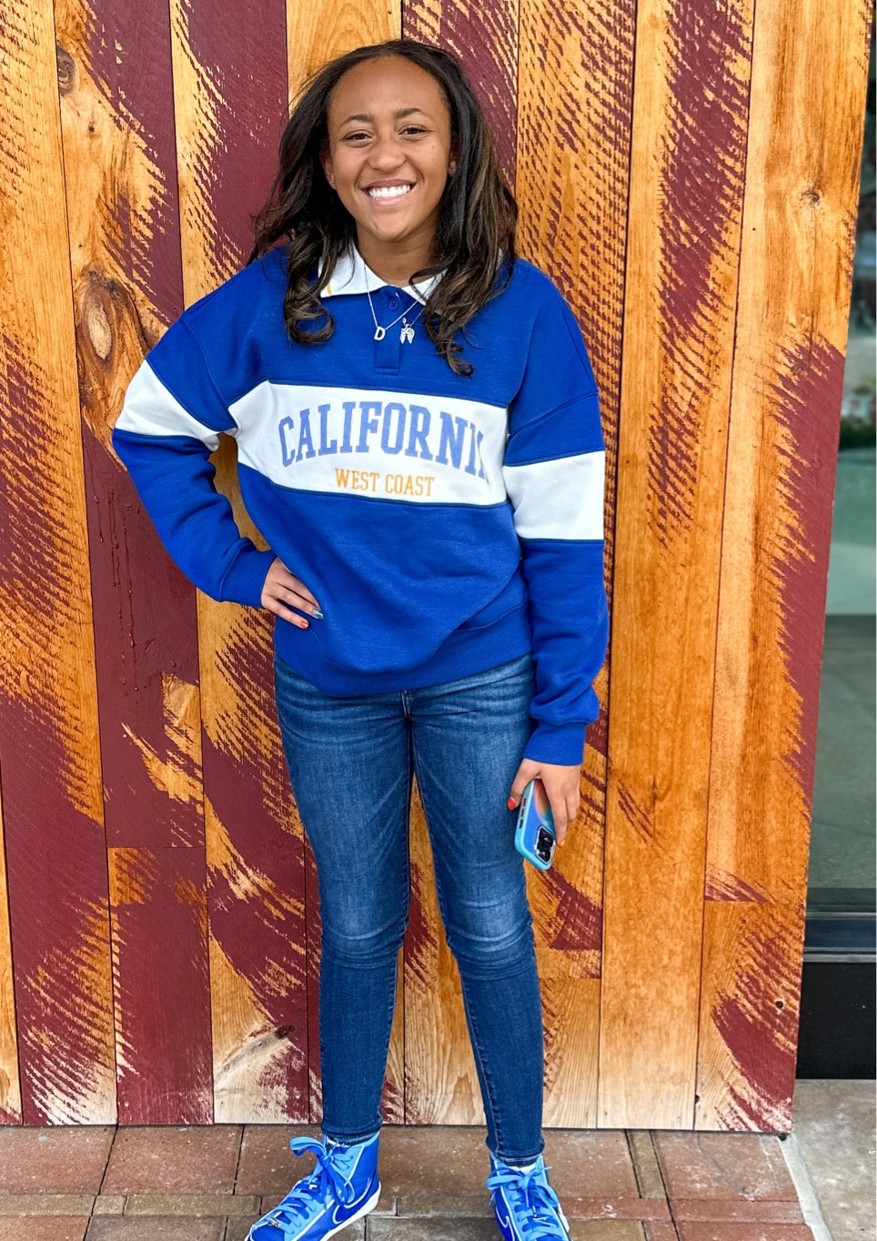 My girl rocking blue today. Love this sweatshirt from @forever21 #teens #teenfashion #sweatshirts #fall #fallfashions 