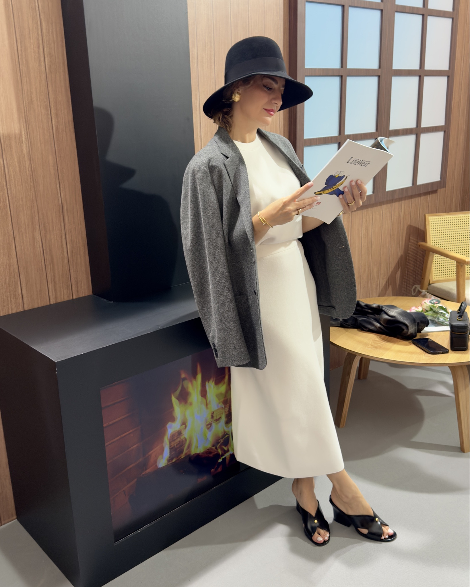 Today I stepped into @uniqlosg @uniqlo Fall–Winter 2025 world, and wow!!! This isn’t just a collection, it’s a balm for the everyday. 

Each piece feels inspired by two souls: the refined East Coast Ivy aesthetic (crisp shirts, classic layering) and the soft, peaceful luxury of a weekend away in the countryside away from the city noise. 

Standout fabrics include the HEATTECH cashmere blend: softer, lighter, warmer, and luxuriously affordable and PuffTech outerwear, ultra-light yet high-performance. 

#uniqlosg #uniqlo25fw #uniqlo

#LTKSeasonal #LTKFindsUnder100 #LTKStyleTip