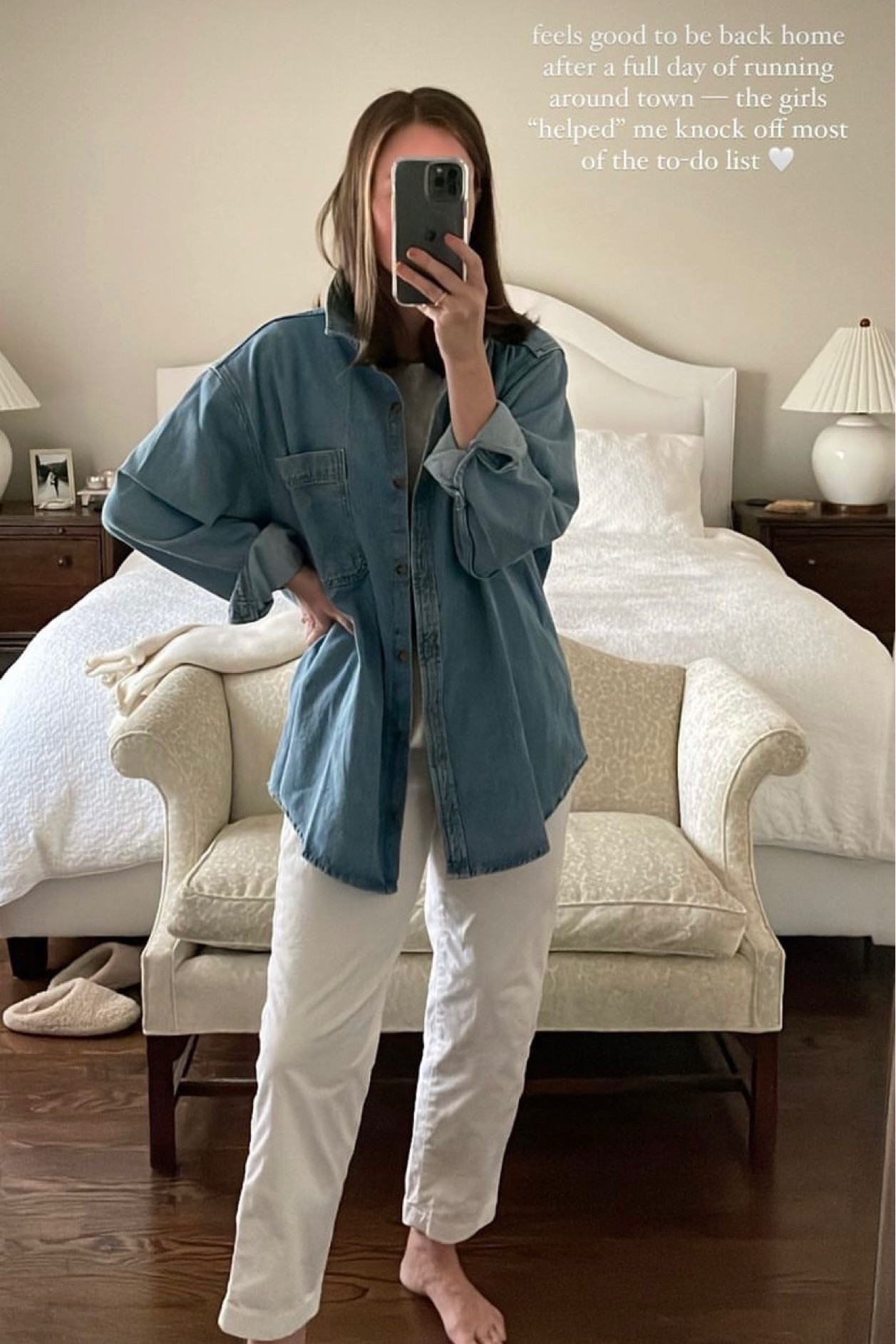 oversized denim shirt 🤎

#LTKstyletip #LTKSeasonal #LTKGiftGuide