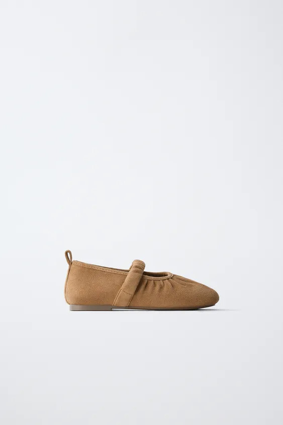 LEATHER RUCHED BALLET FLATS | Zara US