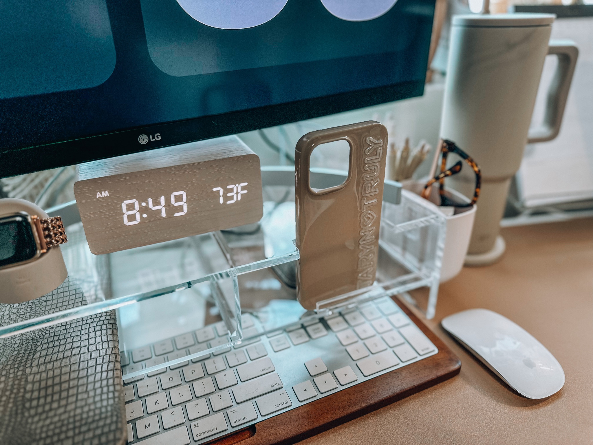 Amazon desk inspo - Amazon home finds - WFH - work from home - desk refresh - Amazon finds

#LTKFind #LTKhome #LTKstyletip