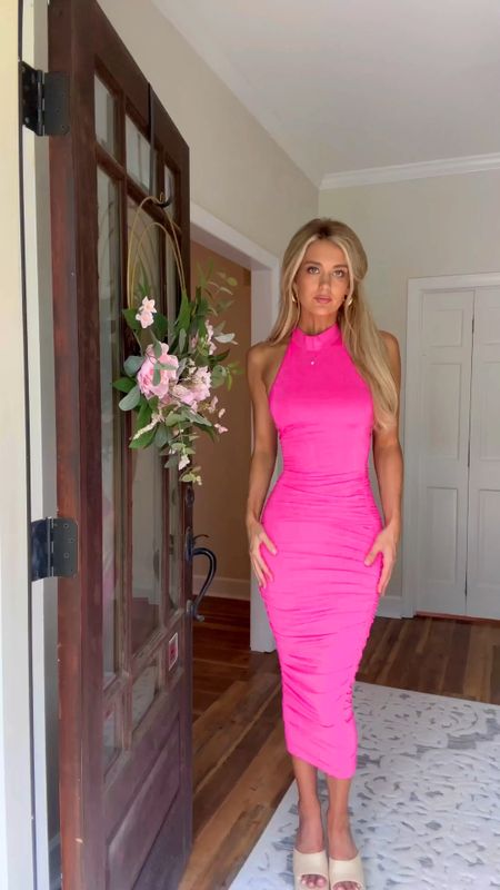 #revolve #dress #maxidress #gown #formal #summer #cocktail #formalevent #summerdress #date #datenight #pink #hotpink

#LTKParties #LTKStyleTip #LTKFindsUnder100